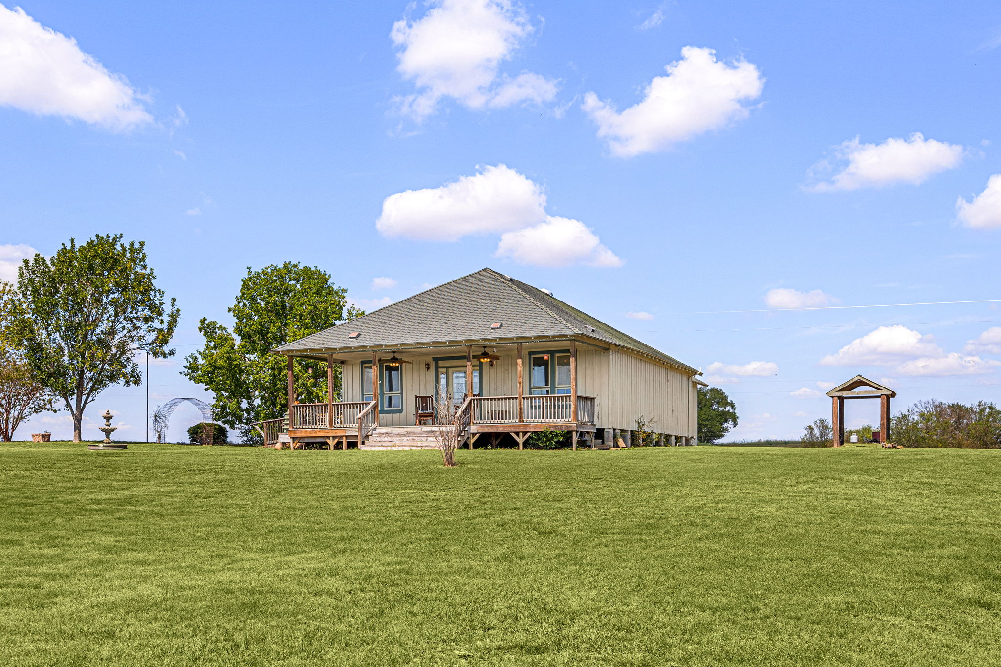 main property photo 32