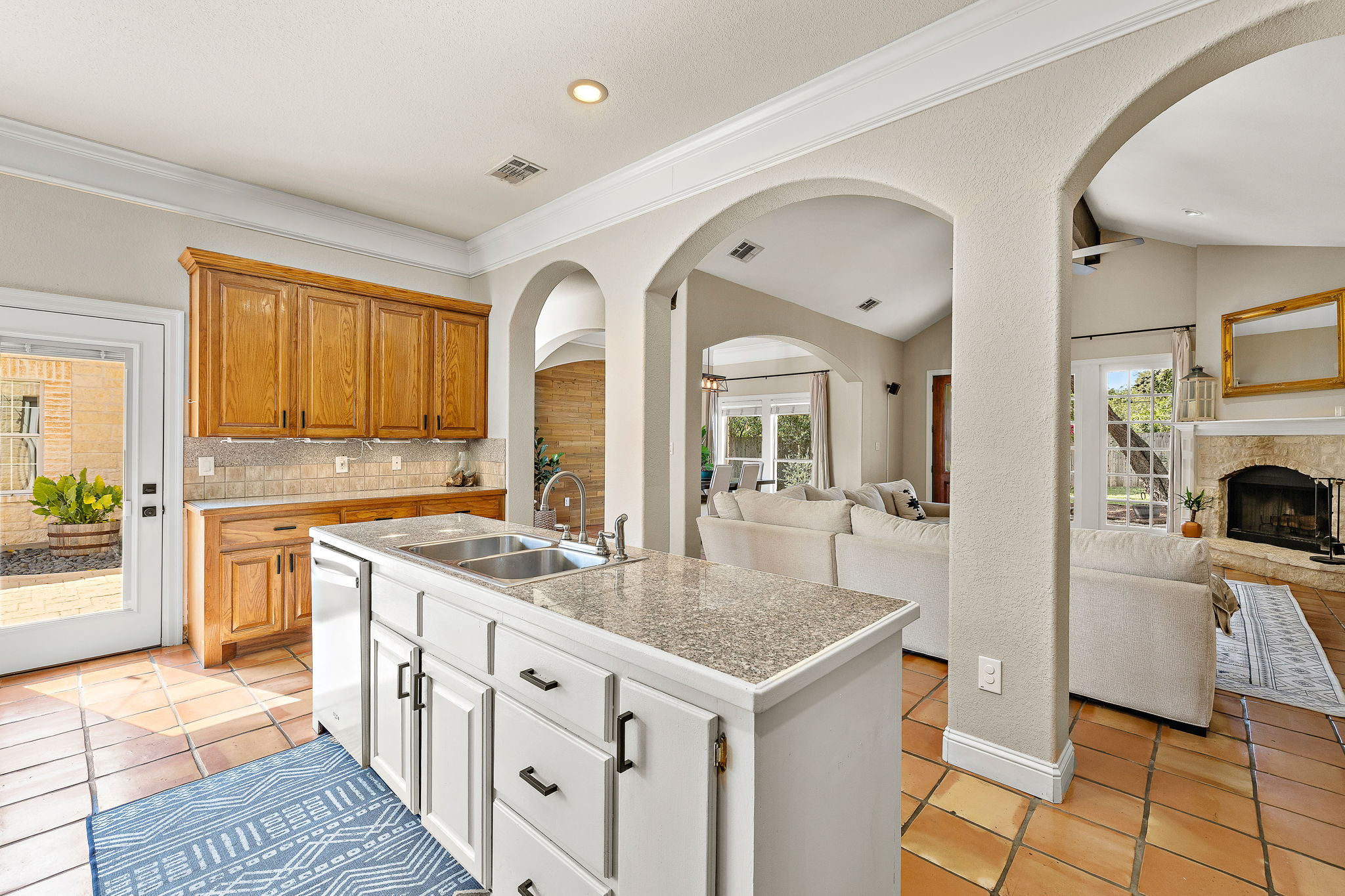 main property photo 16