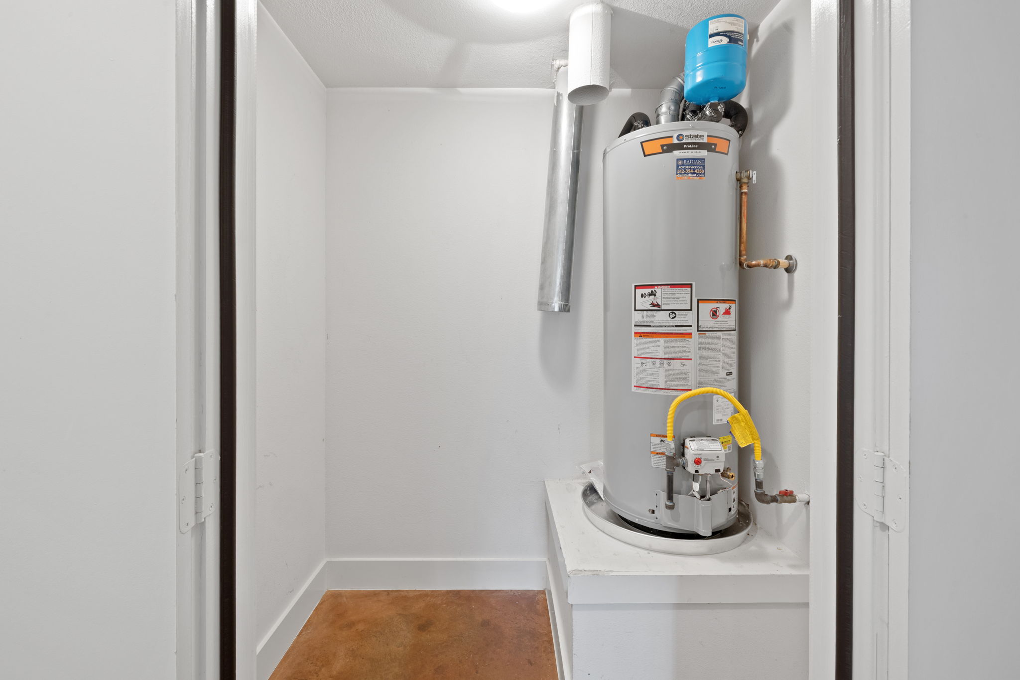 main property photo 30