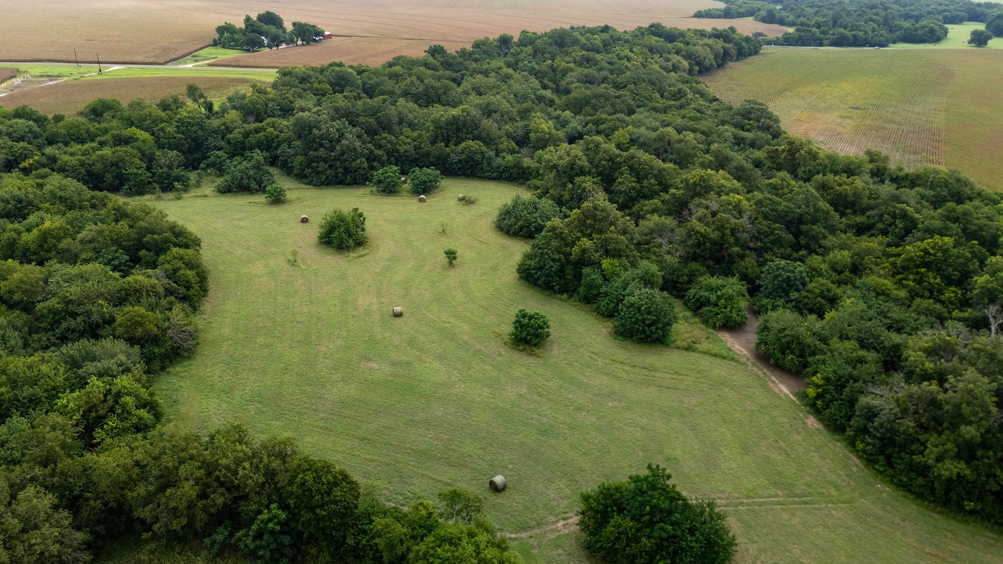 main property photo 22