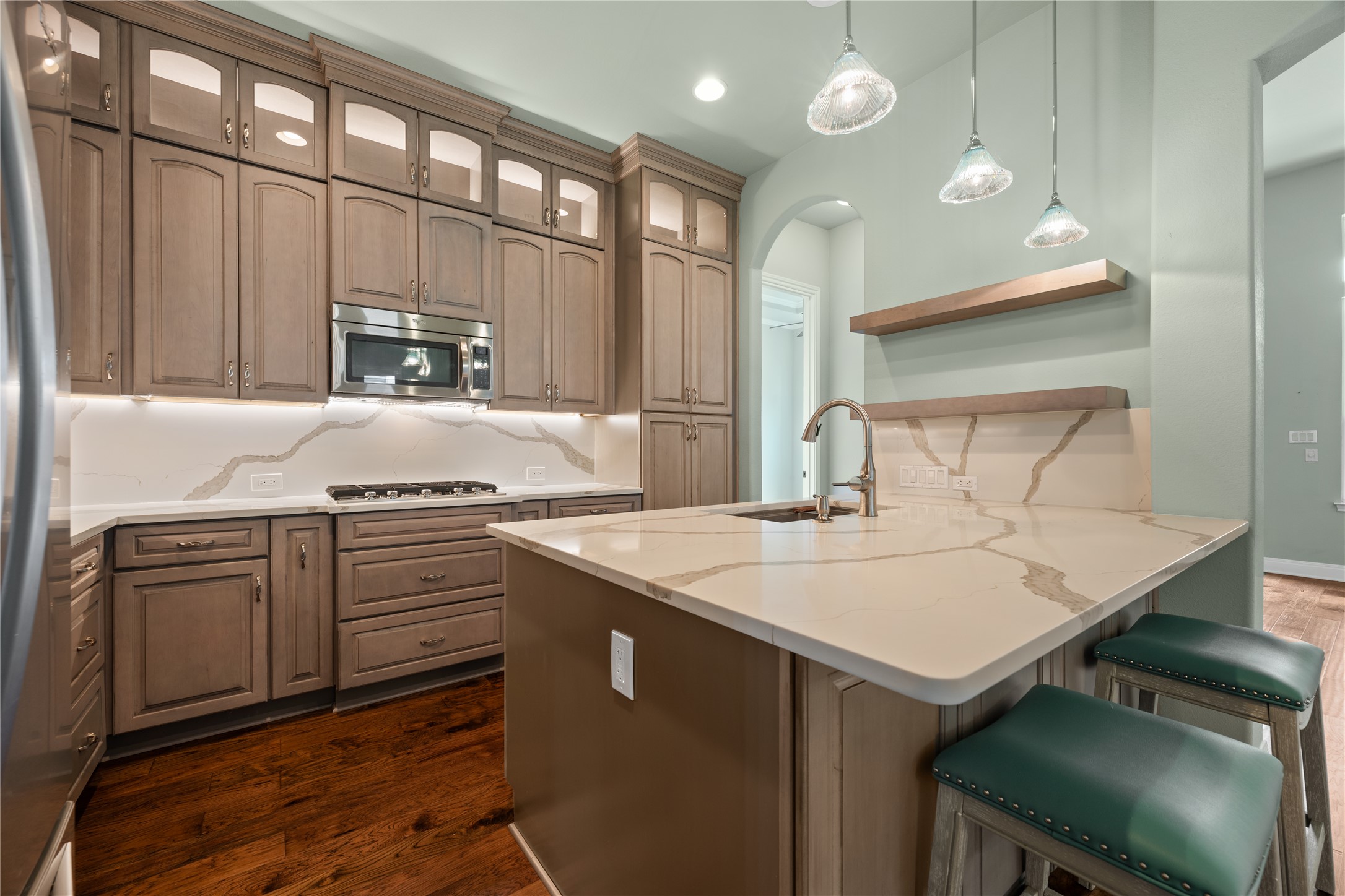 main property photo 9