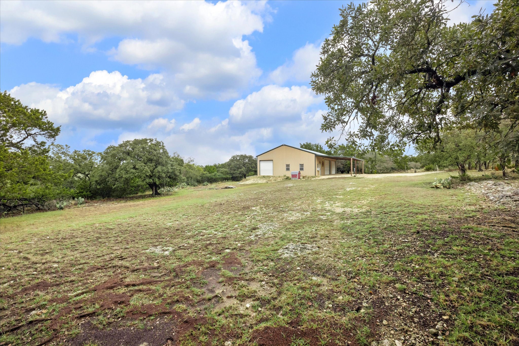 main property photo 14