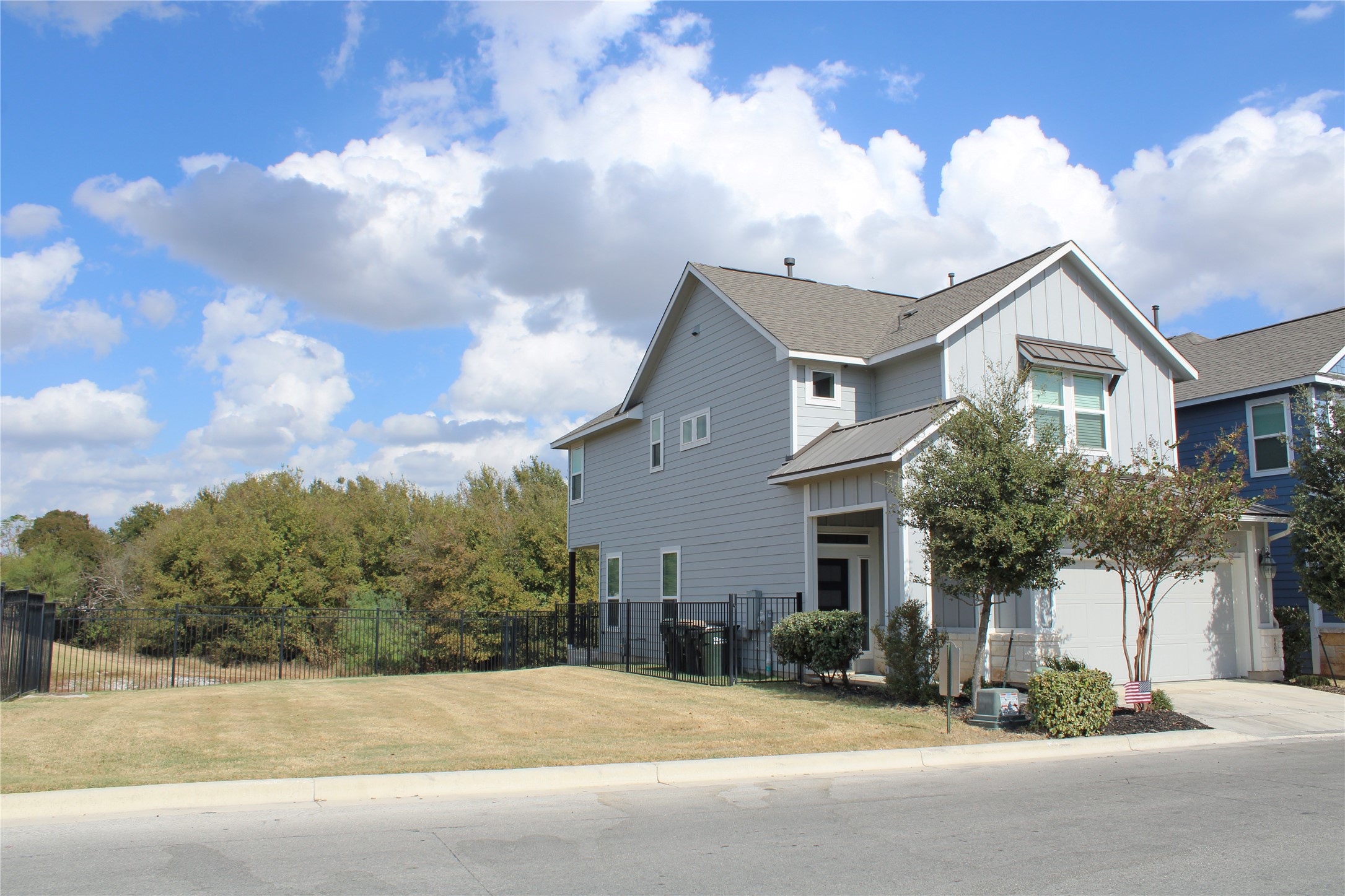 main property photo 37