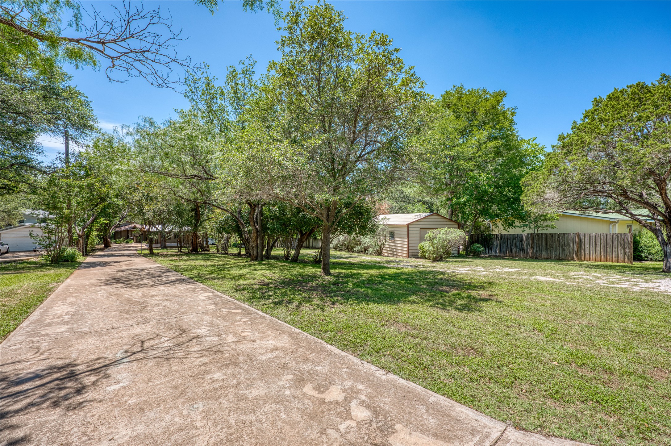 main property photo 33