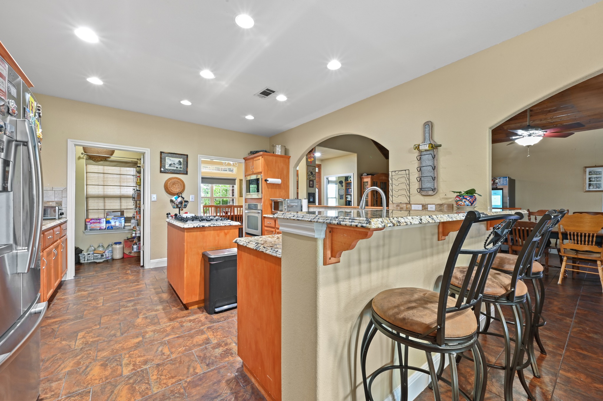 main property photo 10