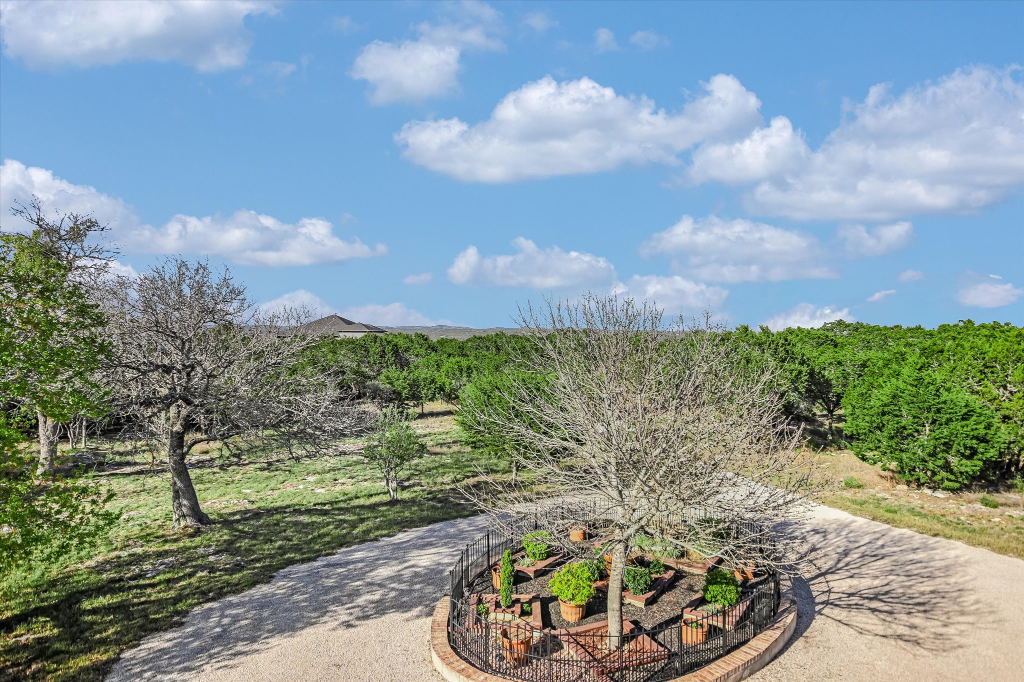 main property photo 20