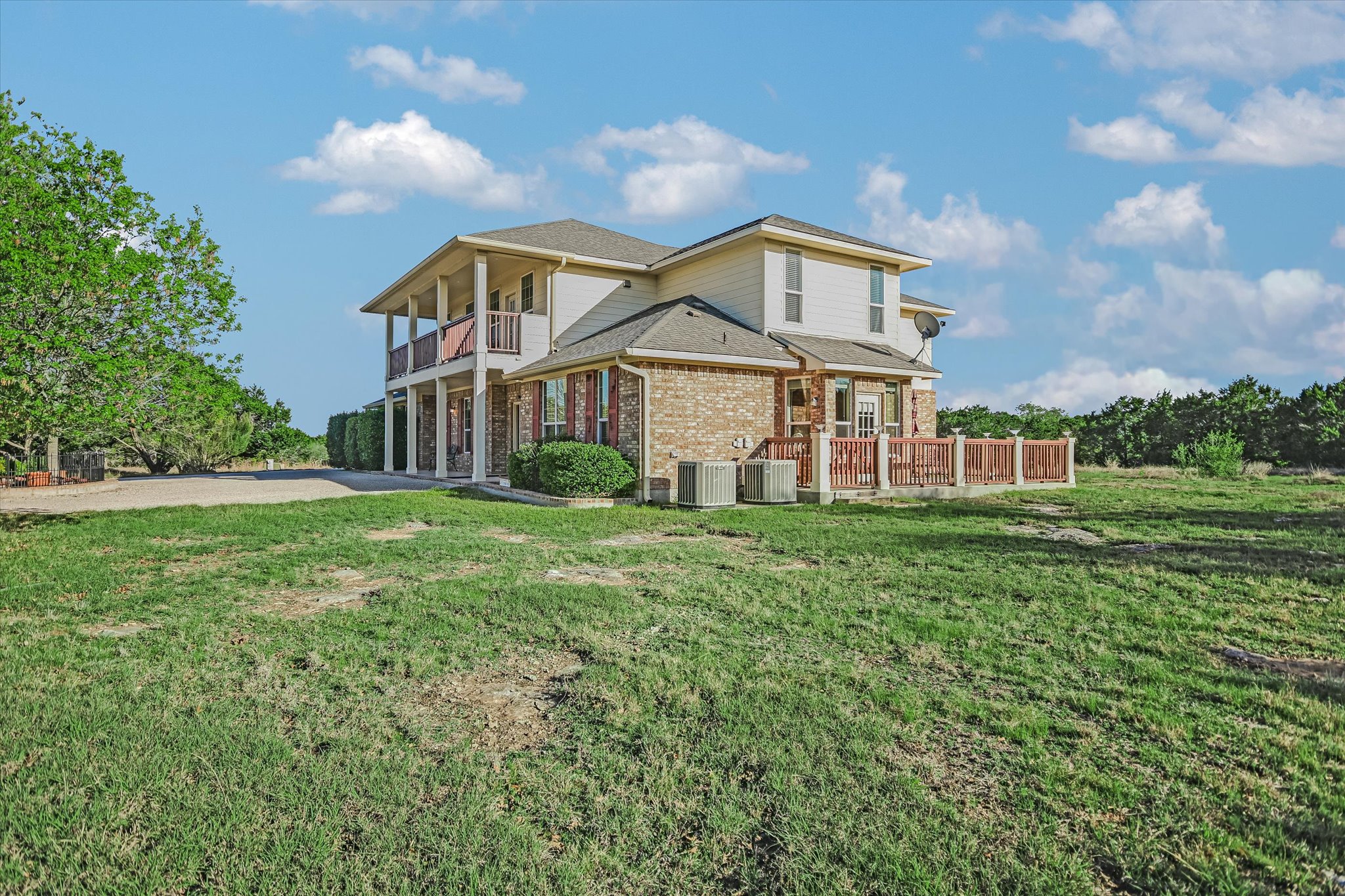 main property photo 26