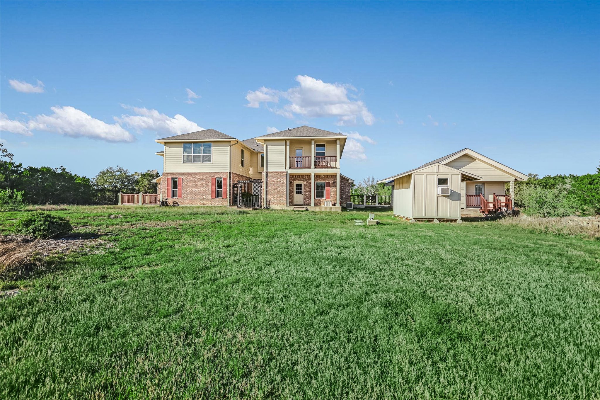 main property photo 27