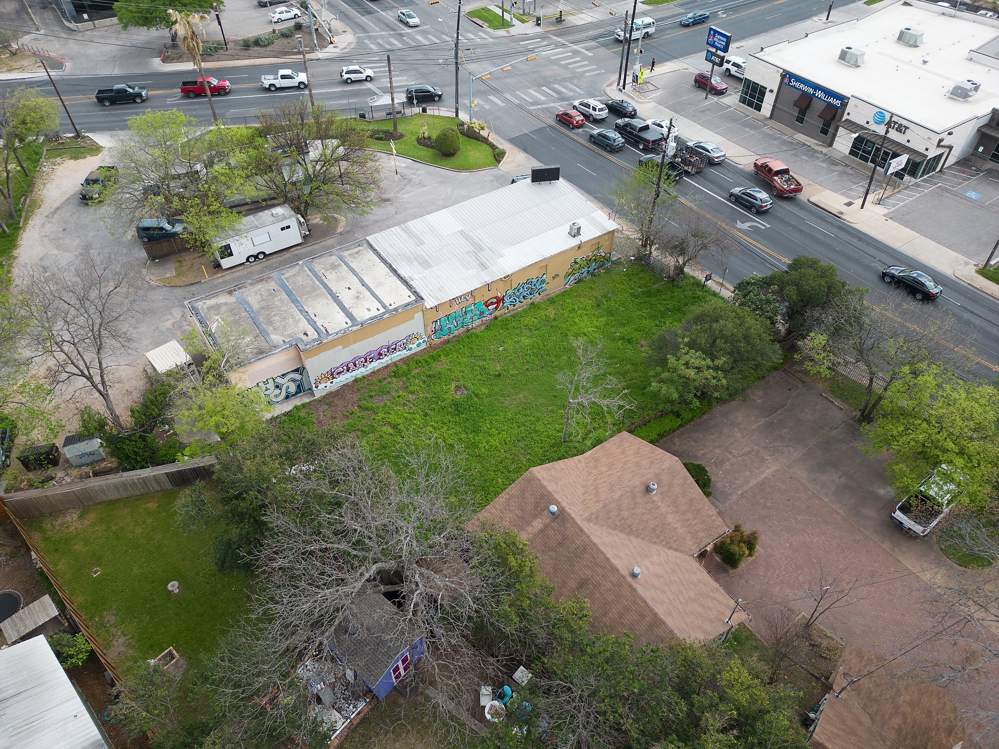 main property photo 11