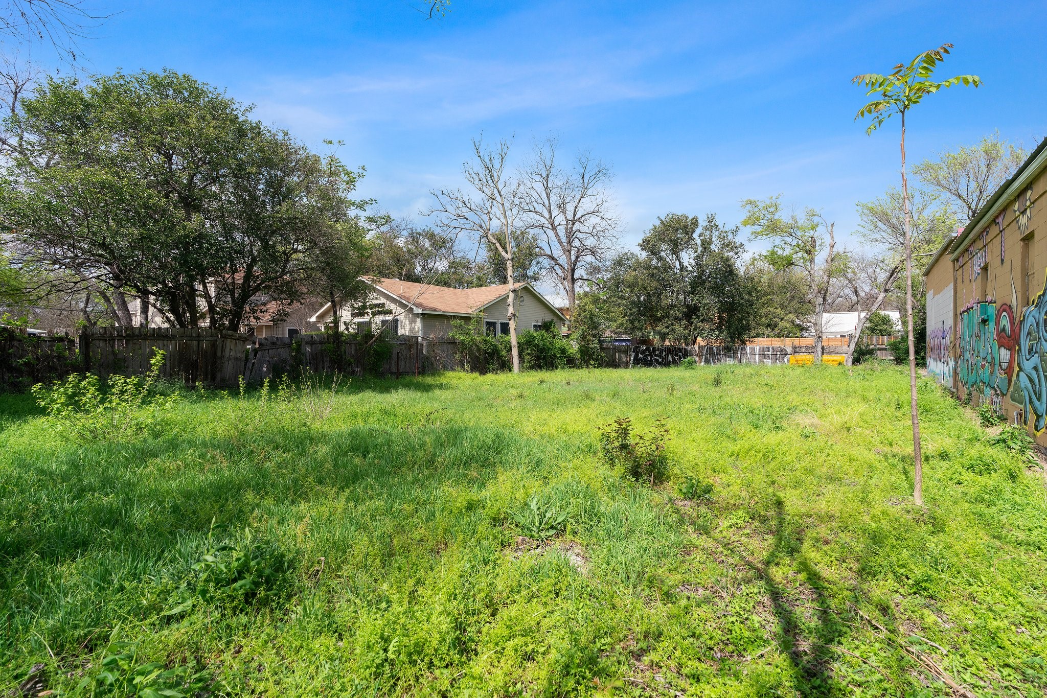 main property photo 13