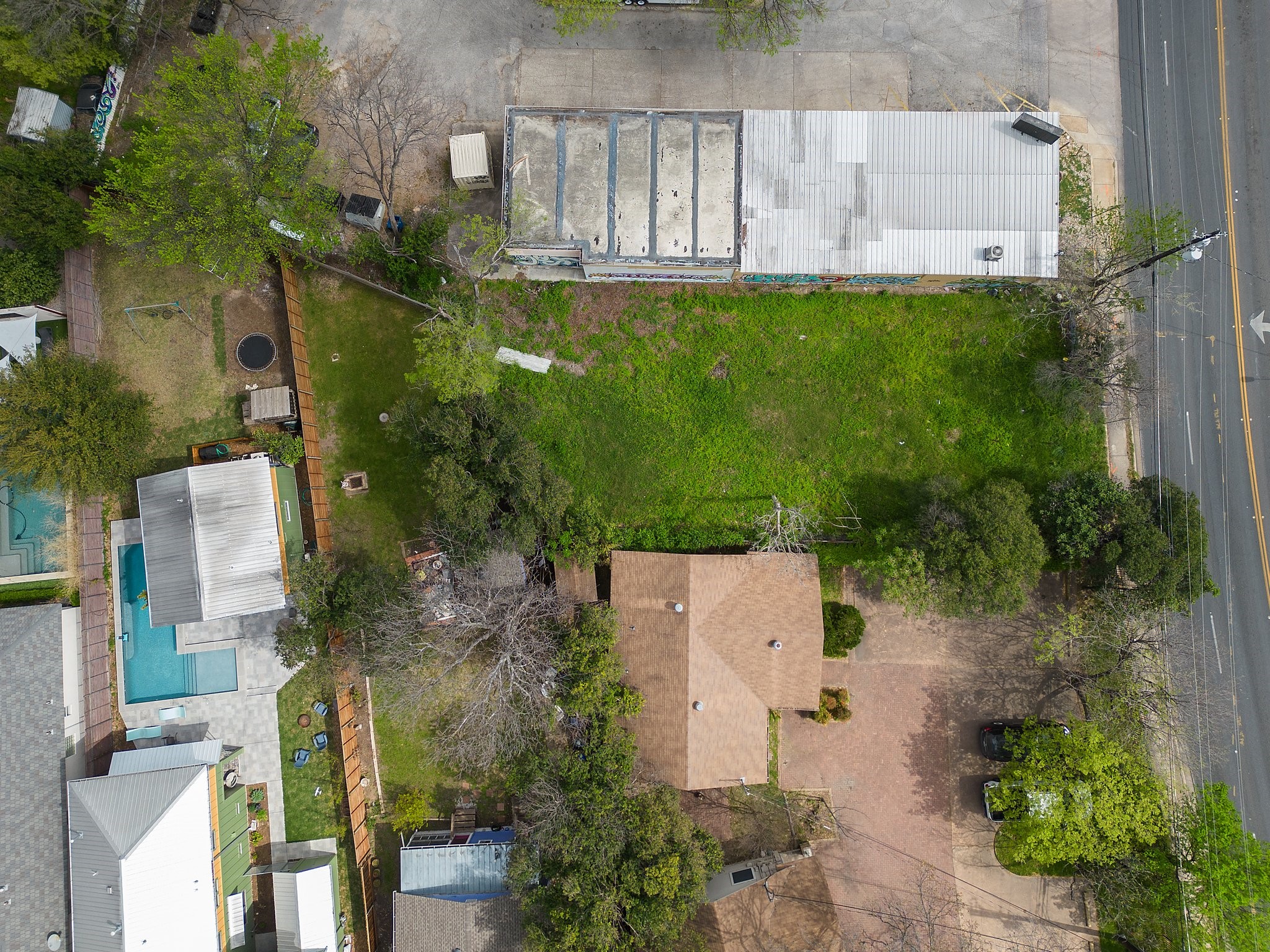 main property photo 9