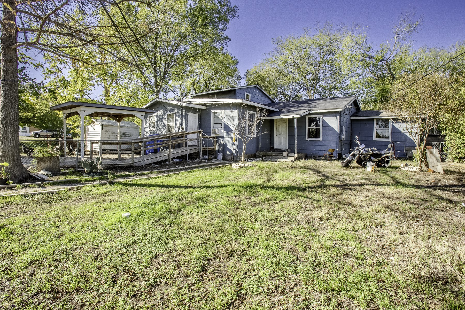 main property photo 7