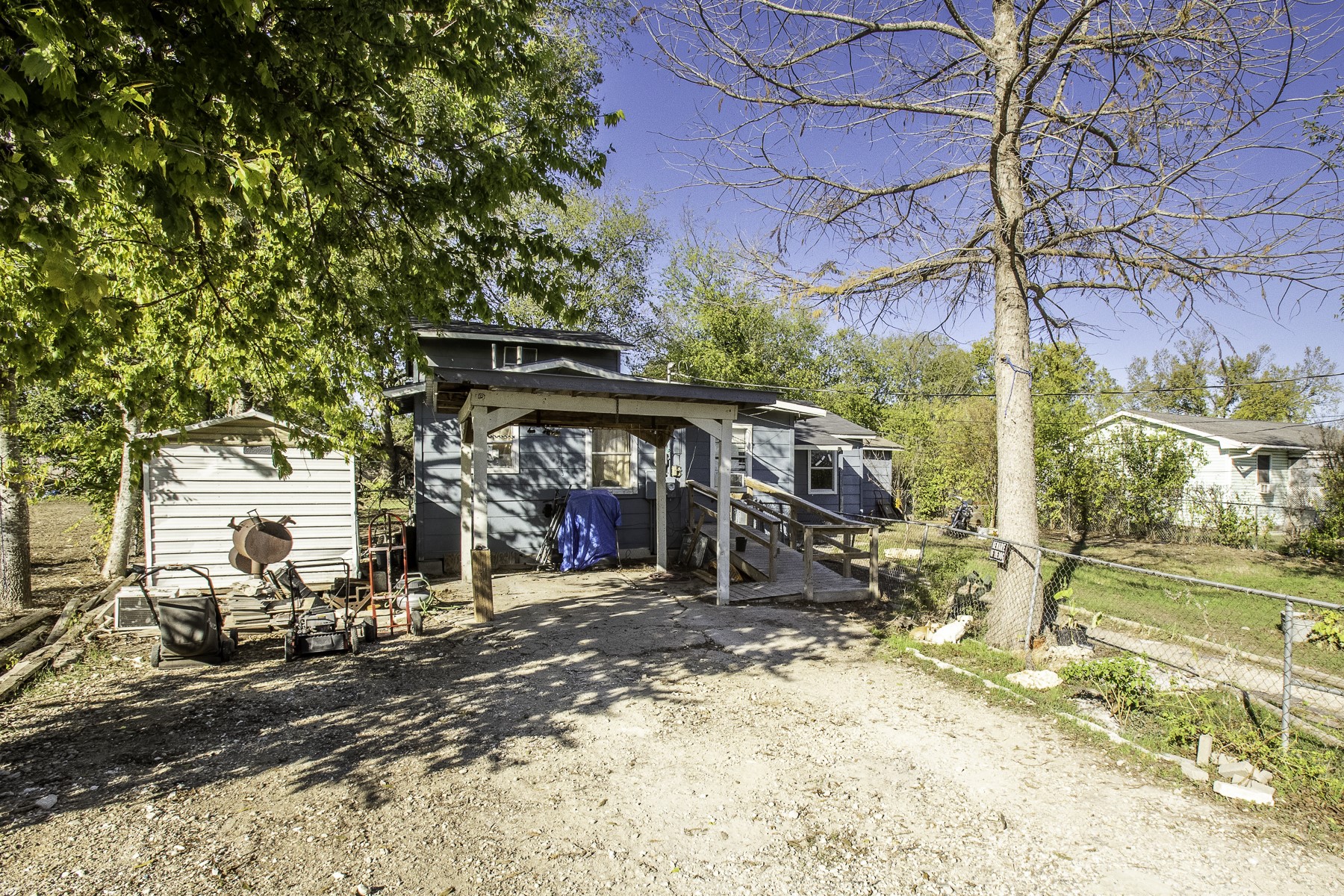main property photo 8
