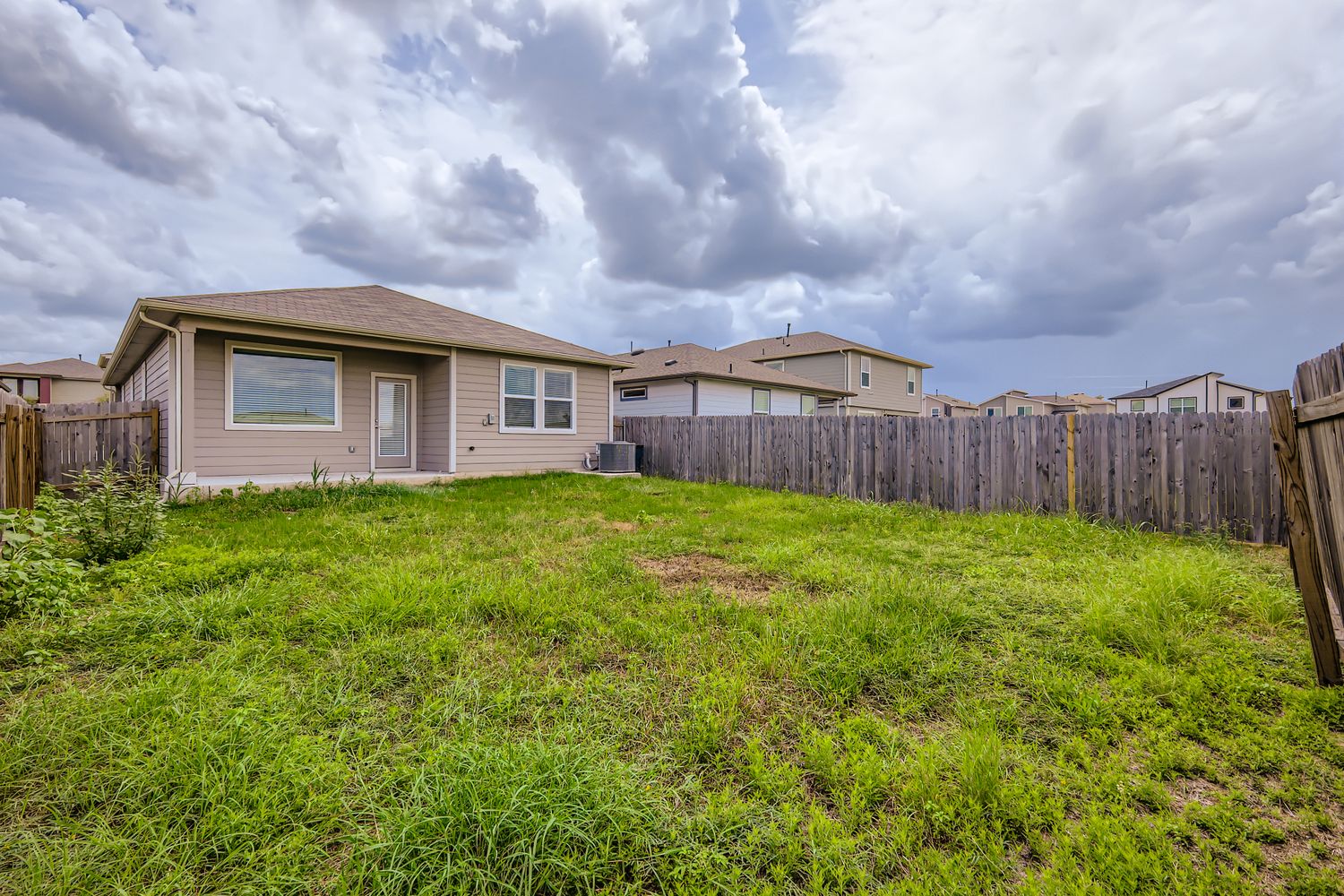main property photo 28