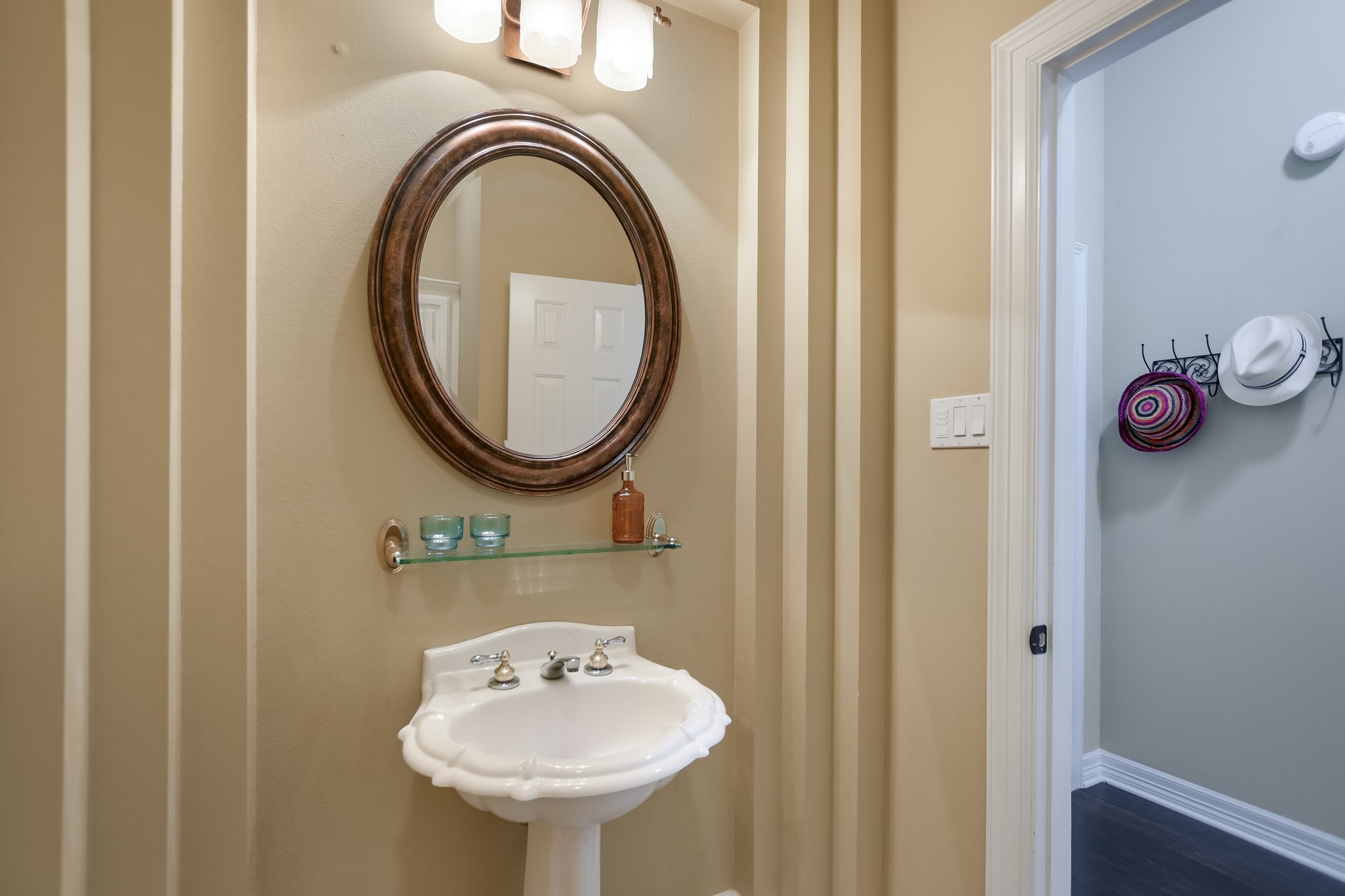 main property photo 15