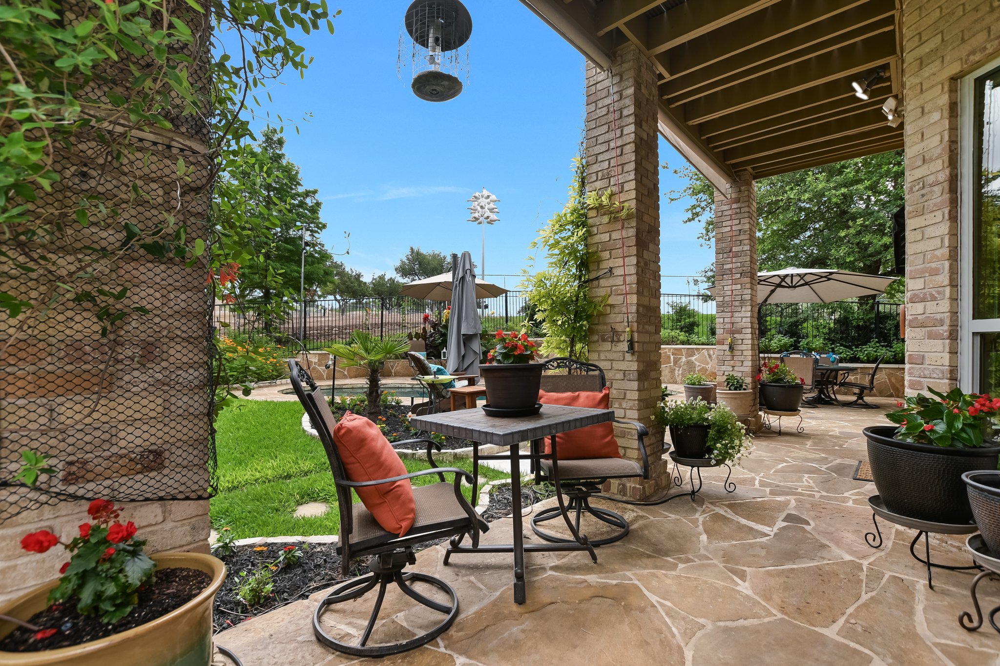 main property photo 32