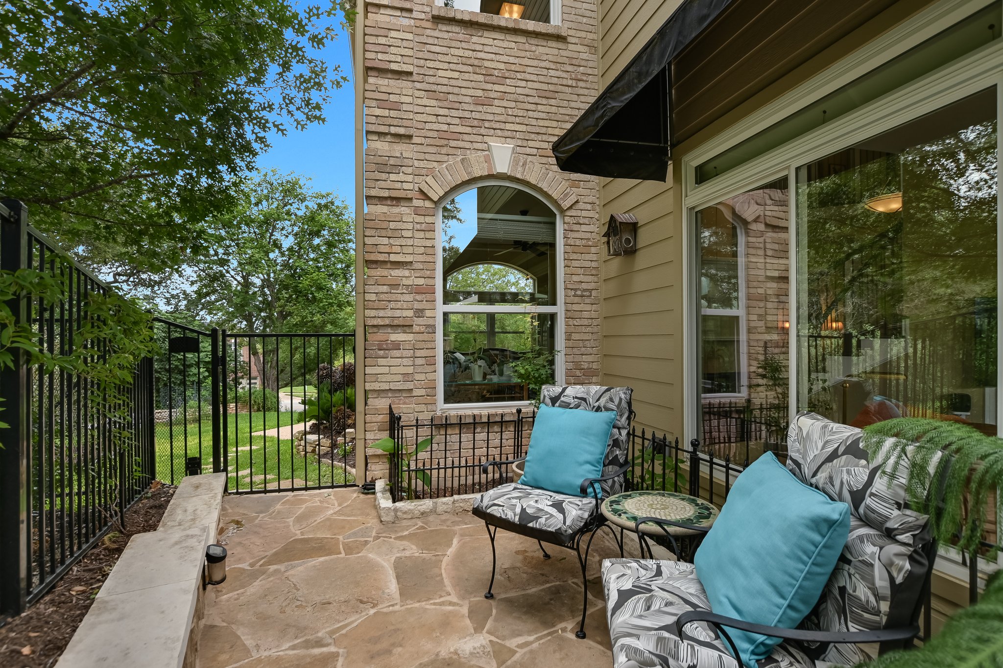 main property photo 34