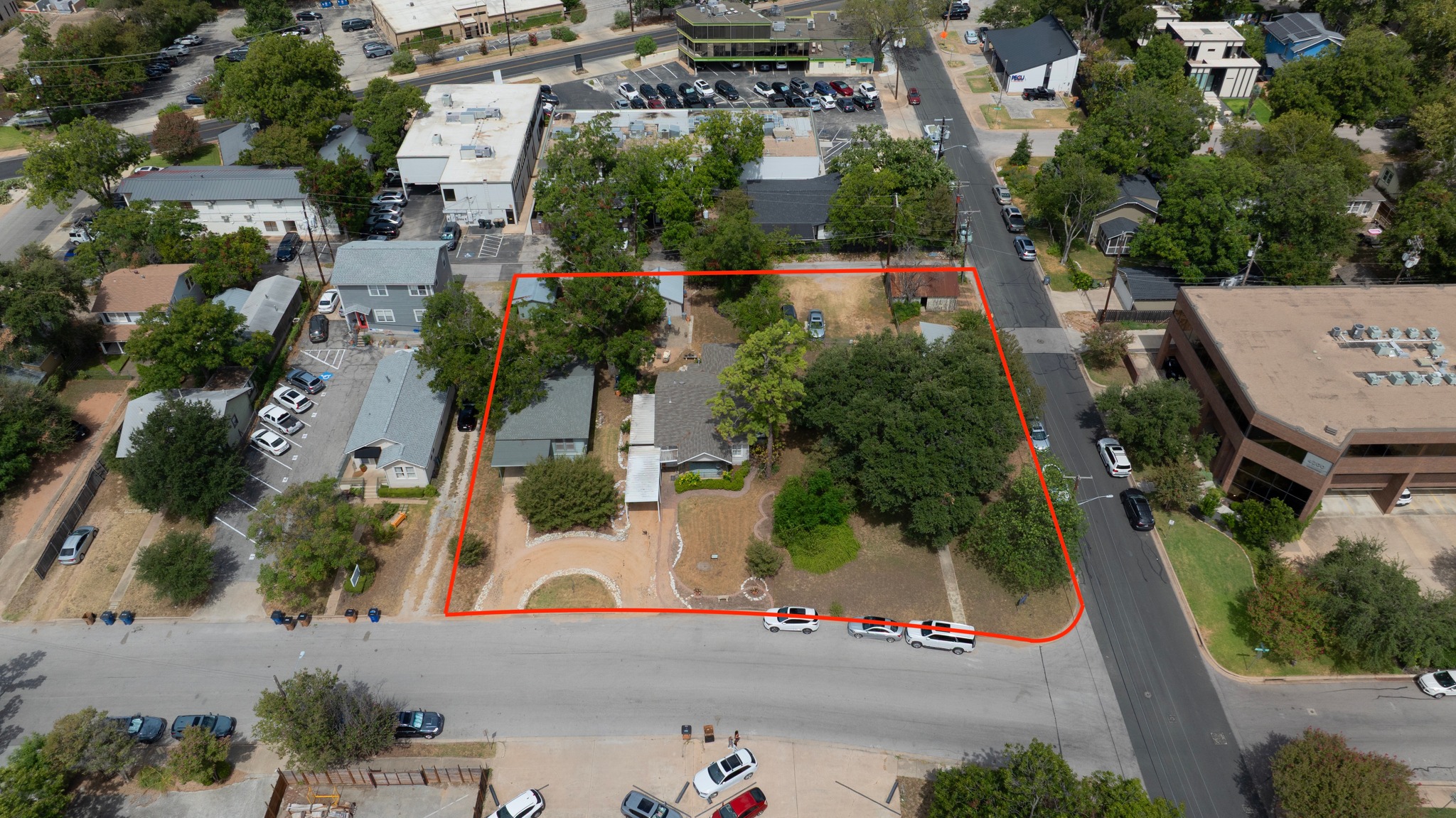 main property photo 26