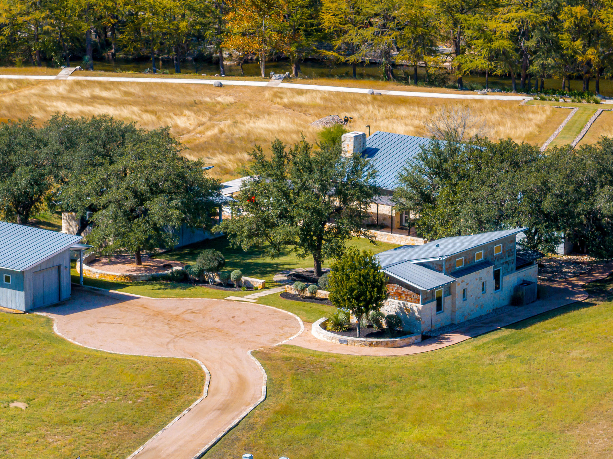 main property photo 36