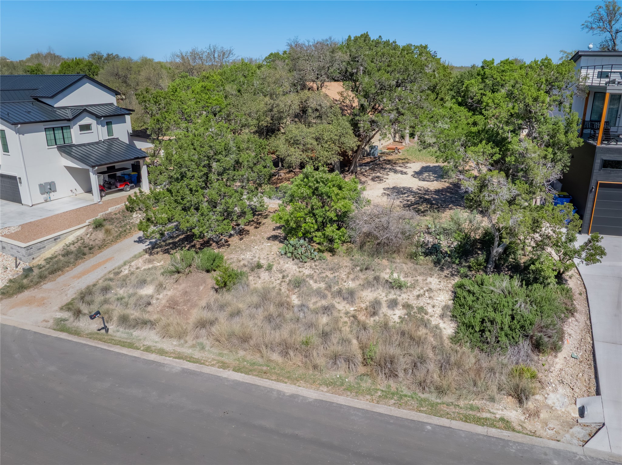 main property photo 38