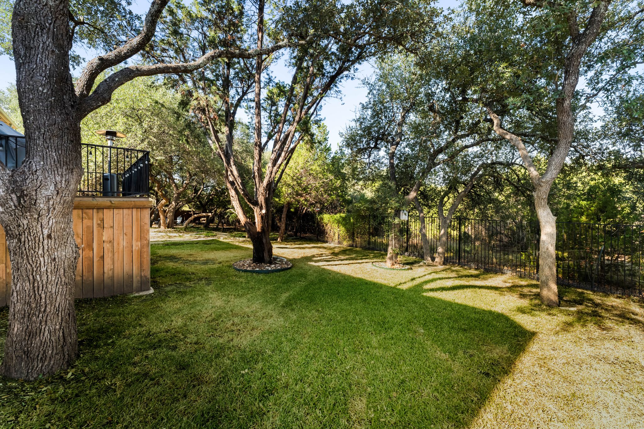 main property photo 29