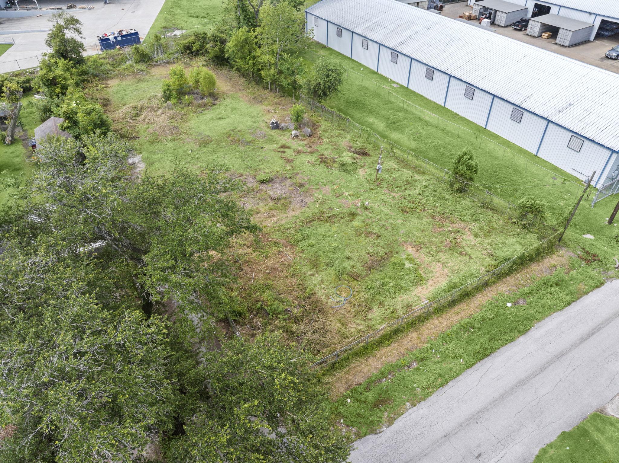 main property photo 9
