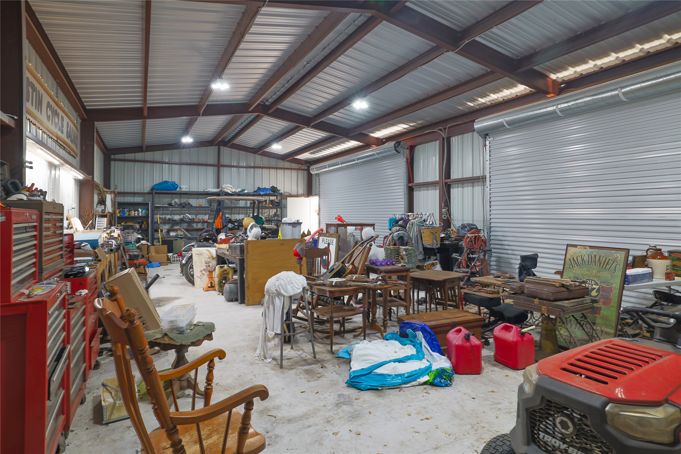 main property photo 13