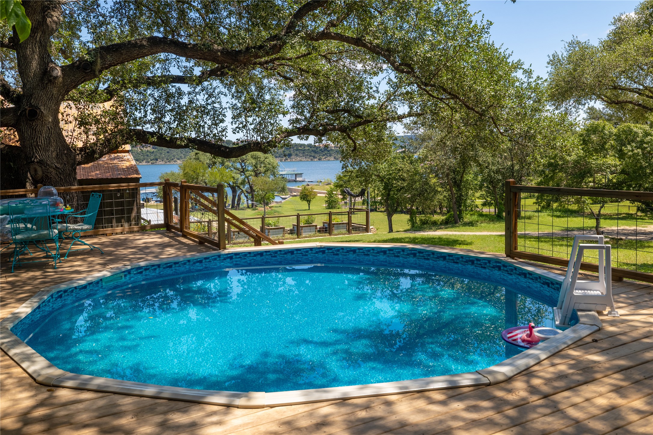 main property photo 6