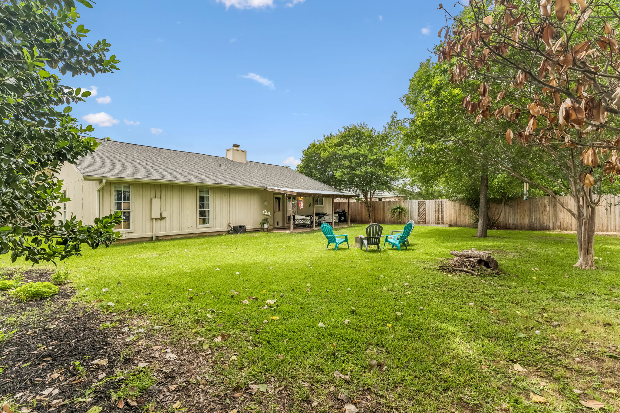 main property photo 19