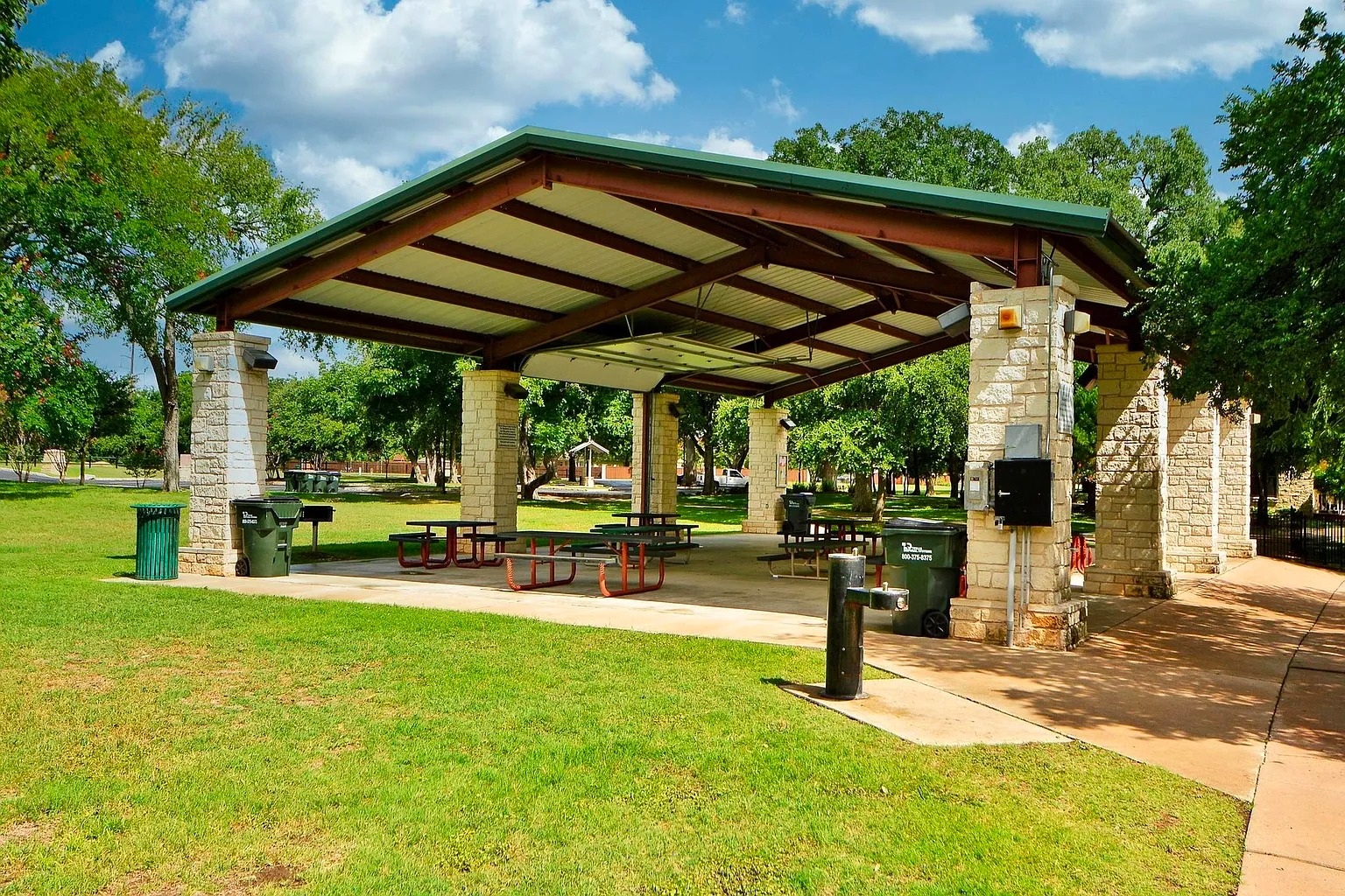 main property photo 29