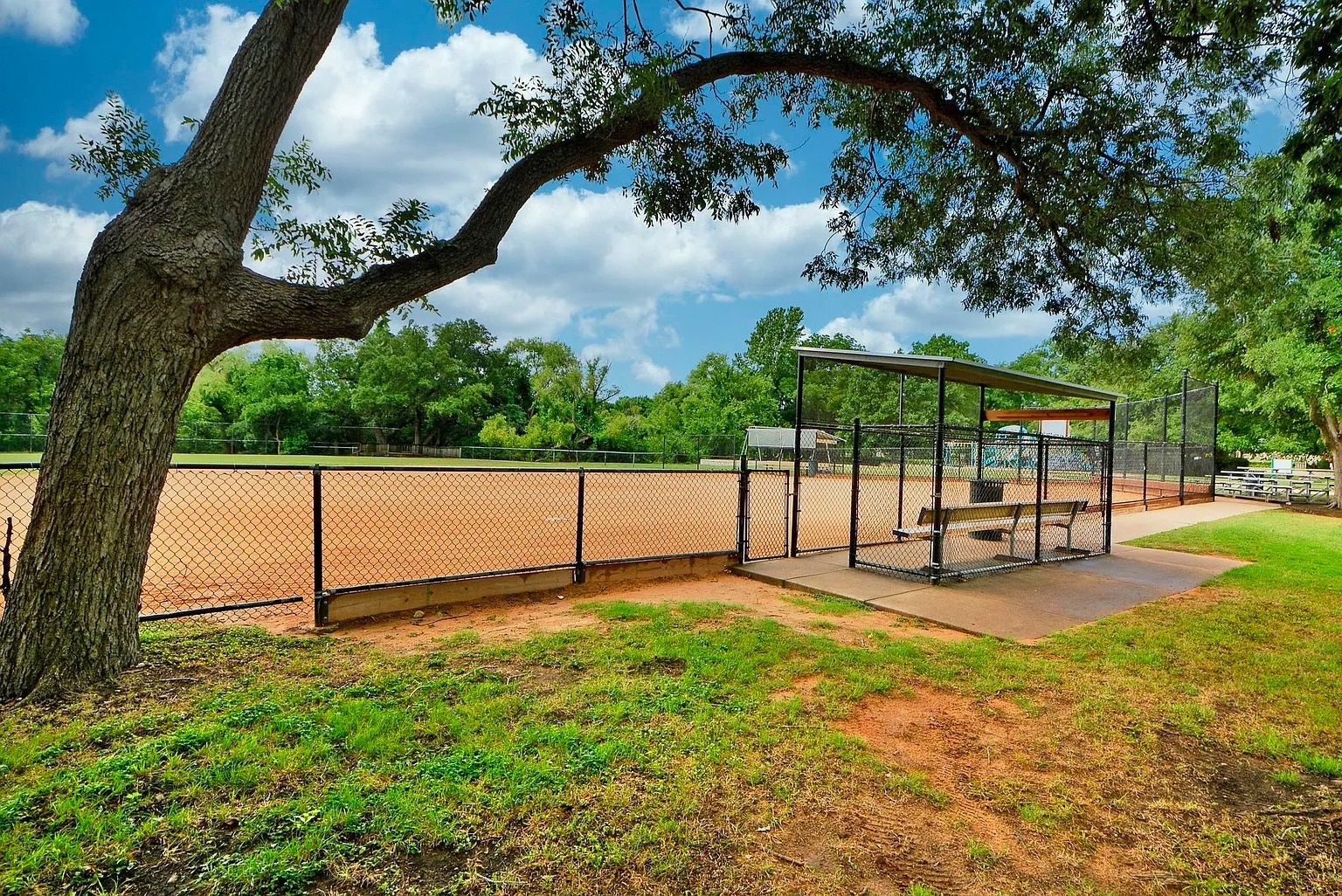 main property photo 32
