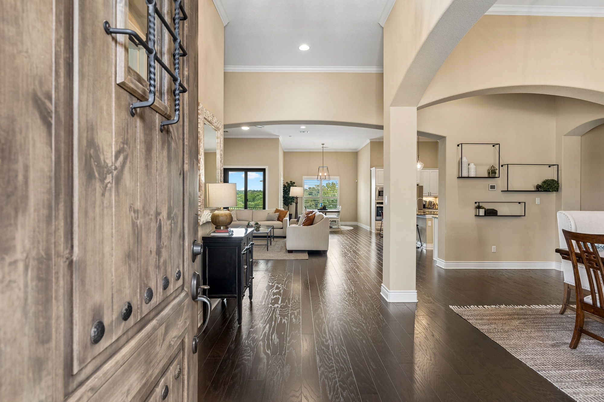 main property photo 6