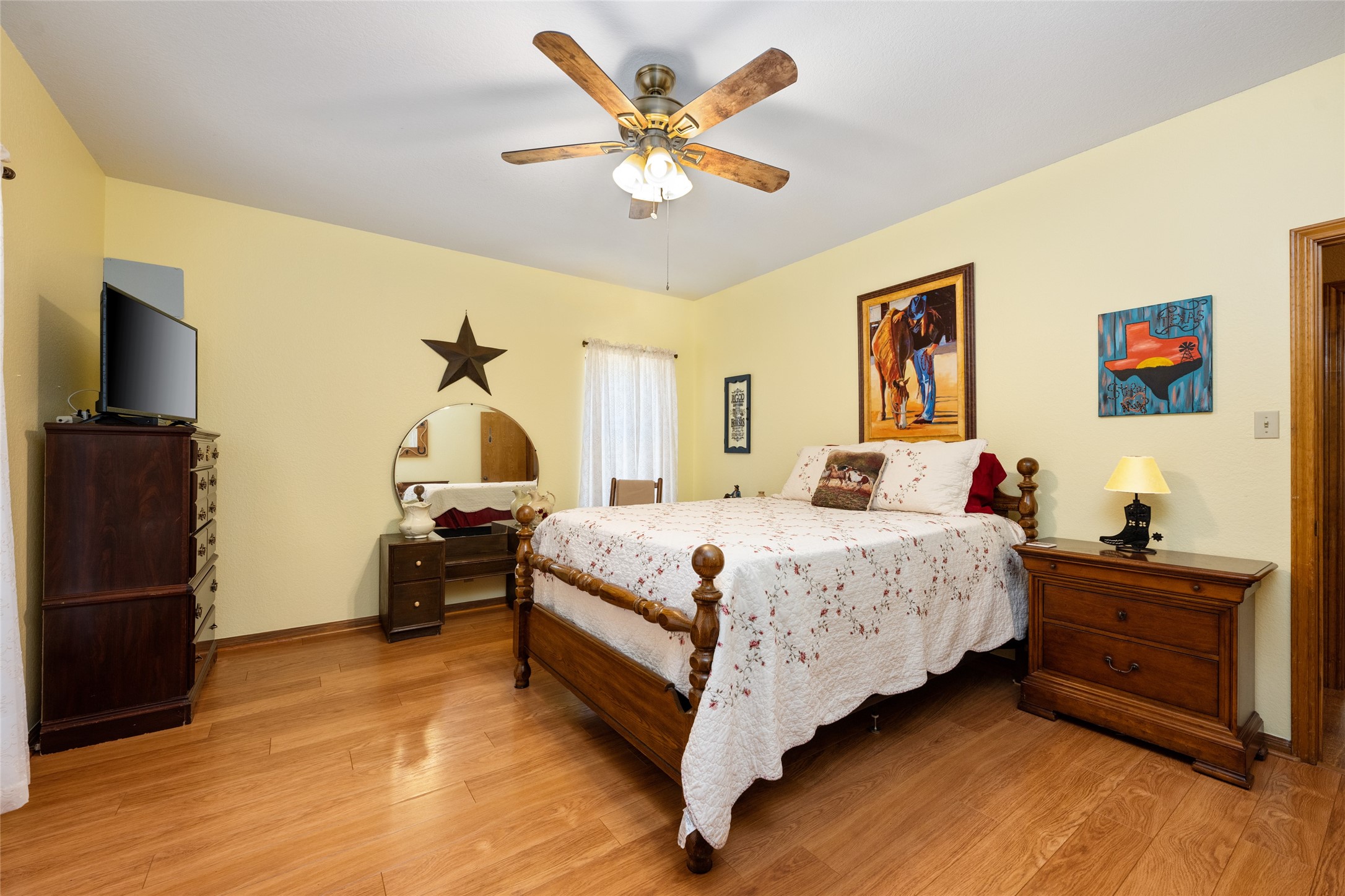 main property photo 27