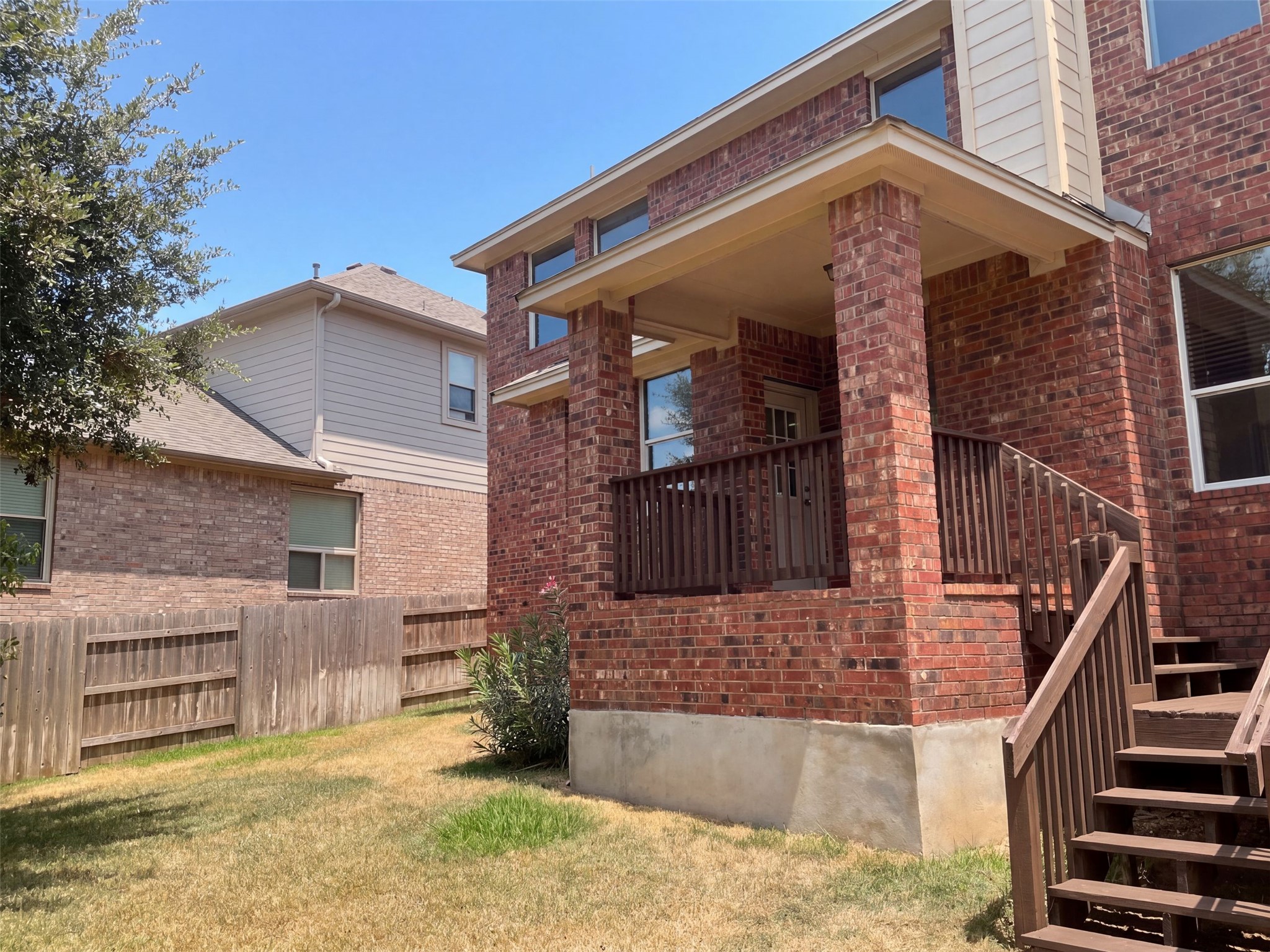 main property photo 10