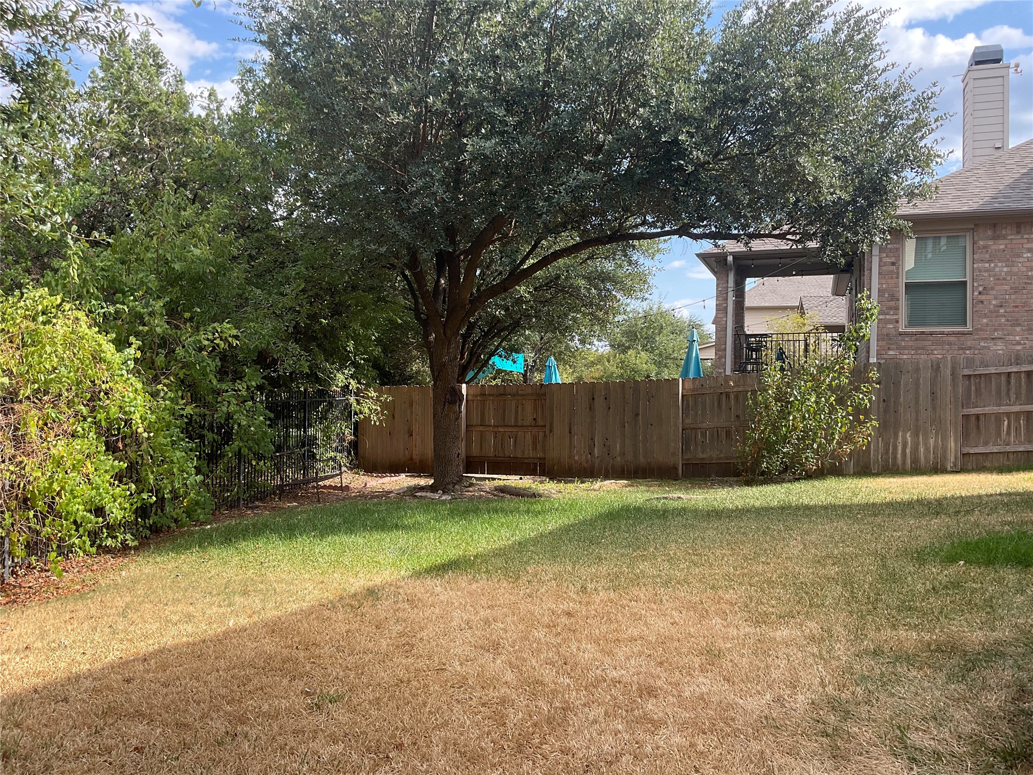 main property photo 8