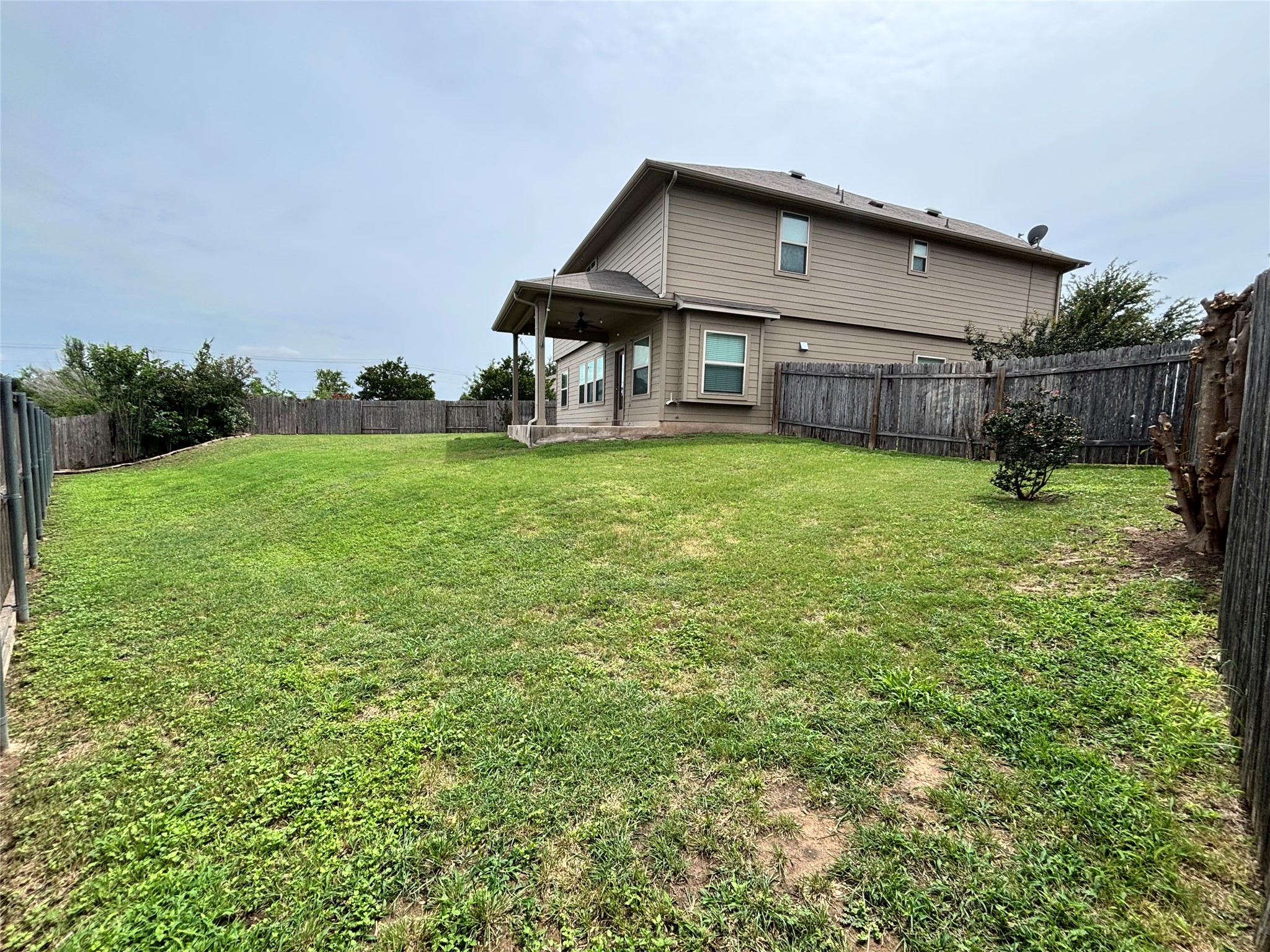 main property photo 18