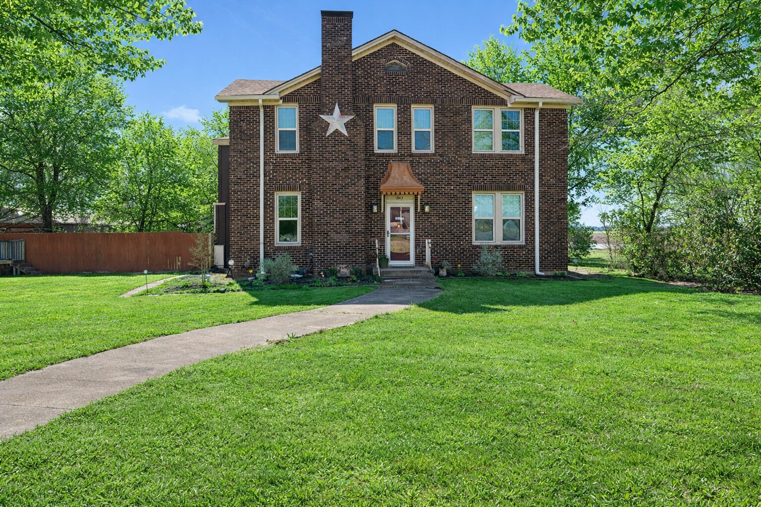 main property photo 6