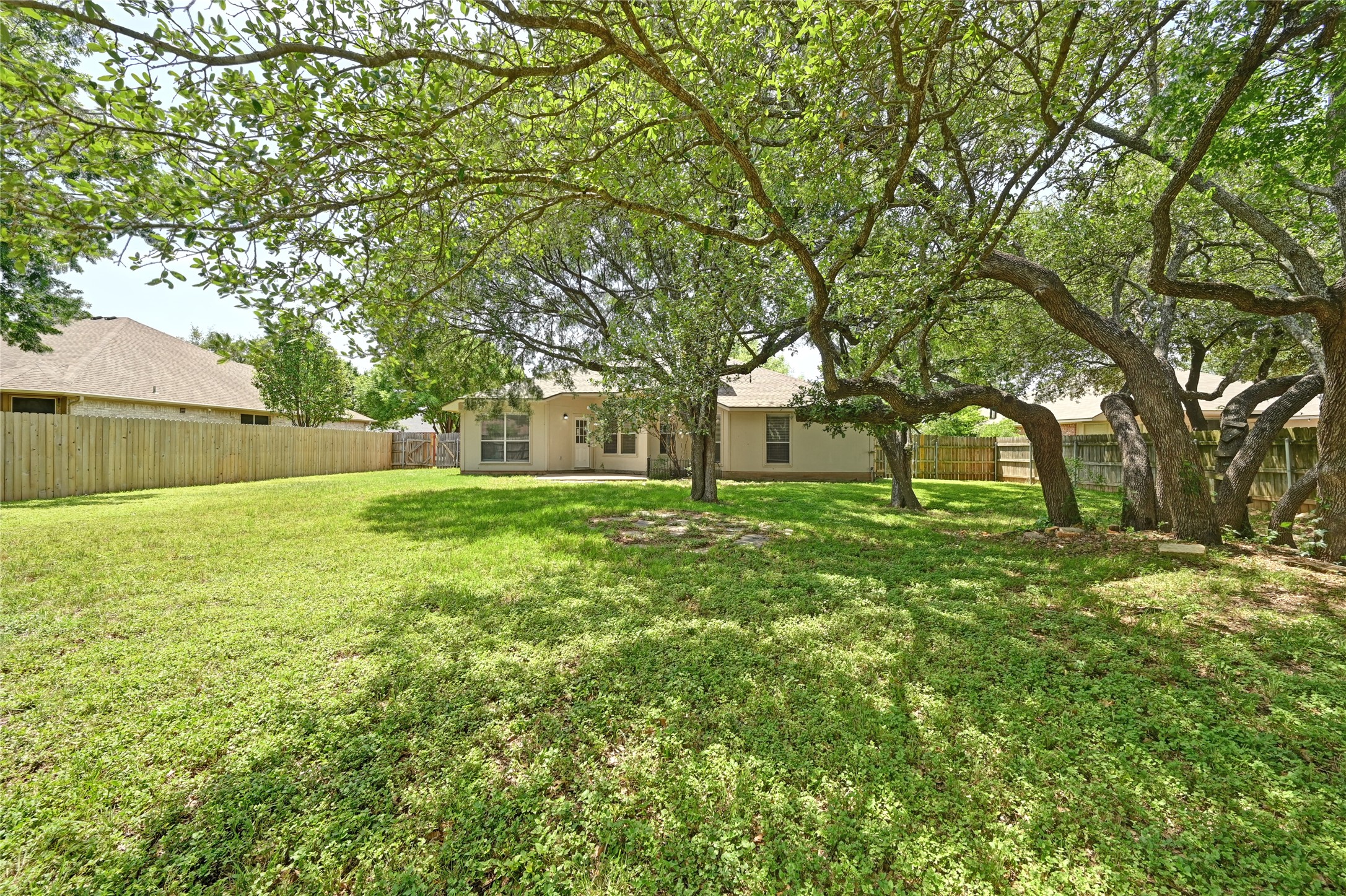 main property photo 29