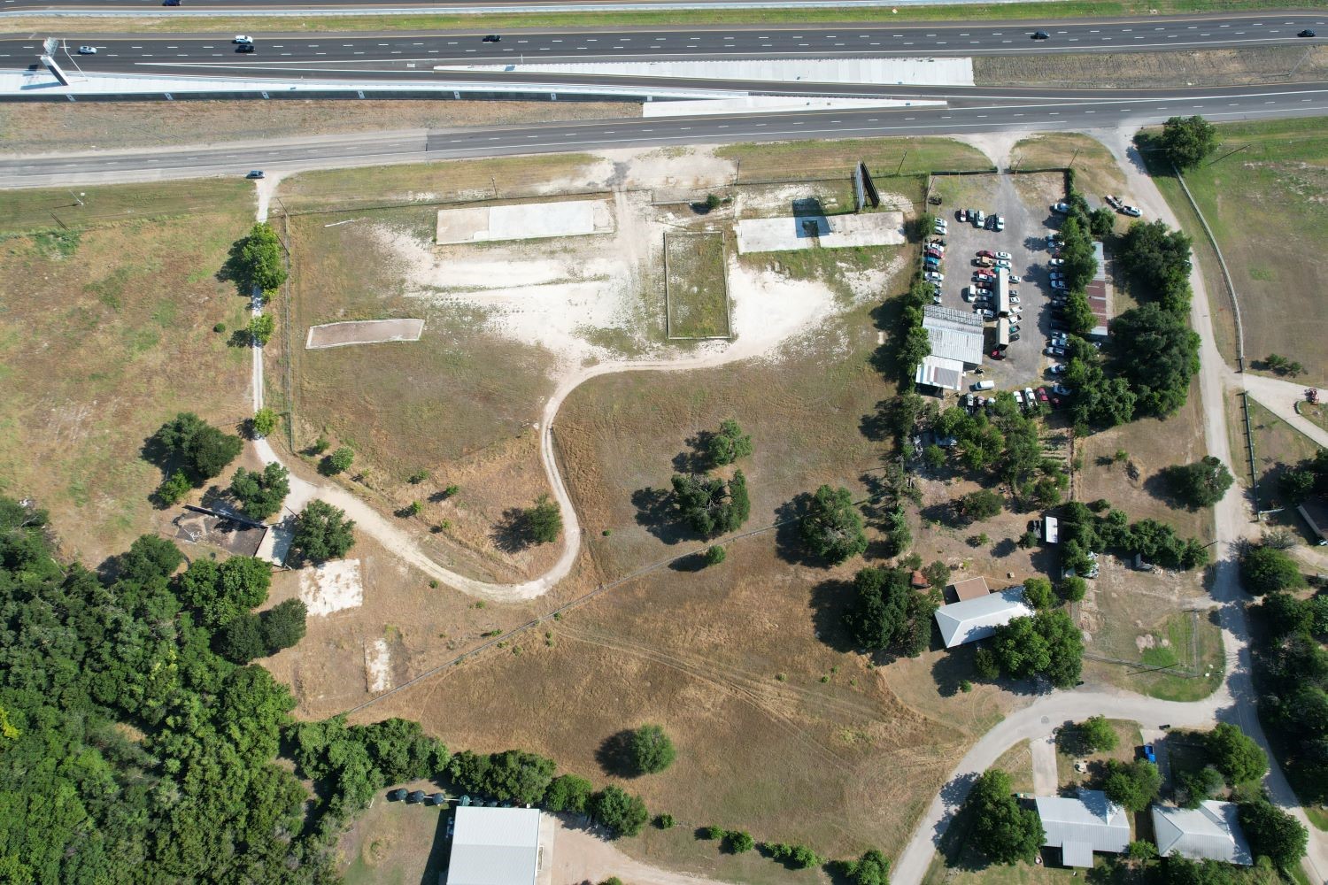 main property photo 4