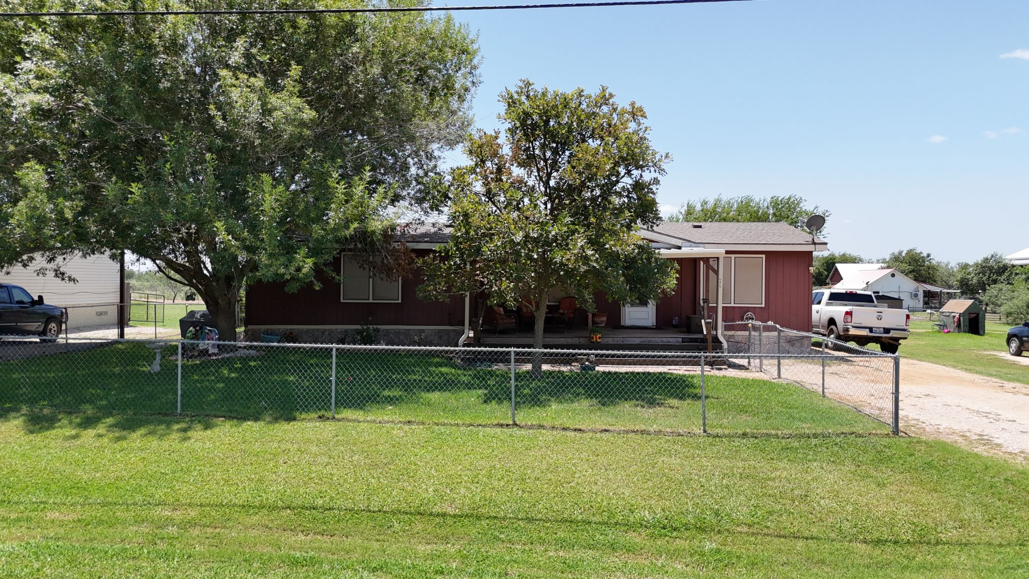 main property photo 2