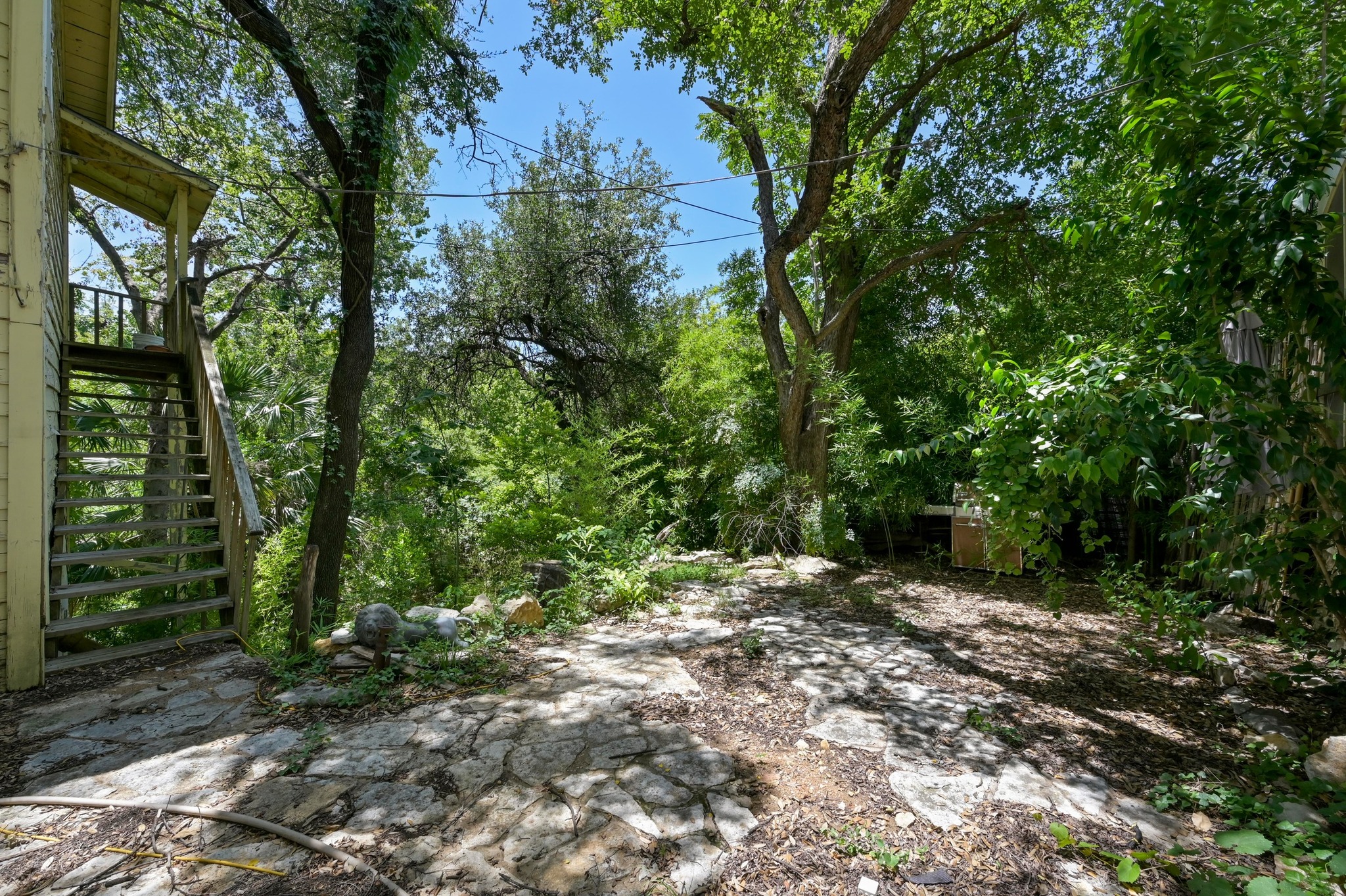 main property photo 11