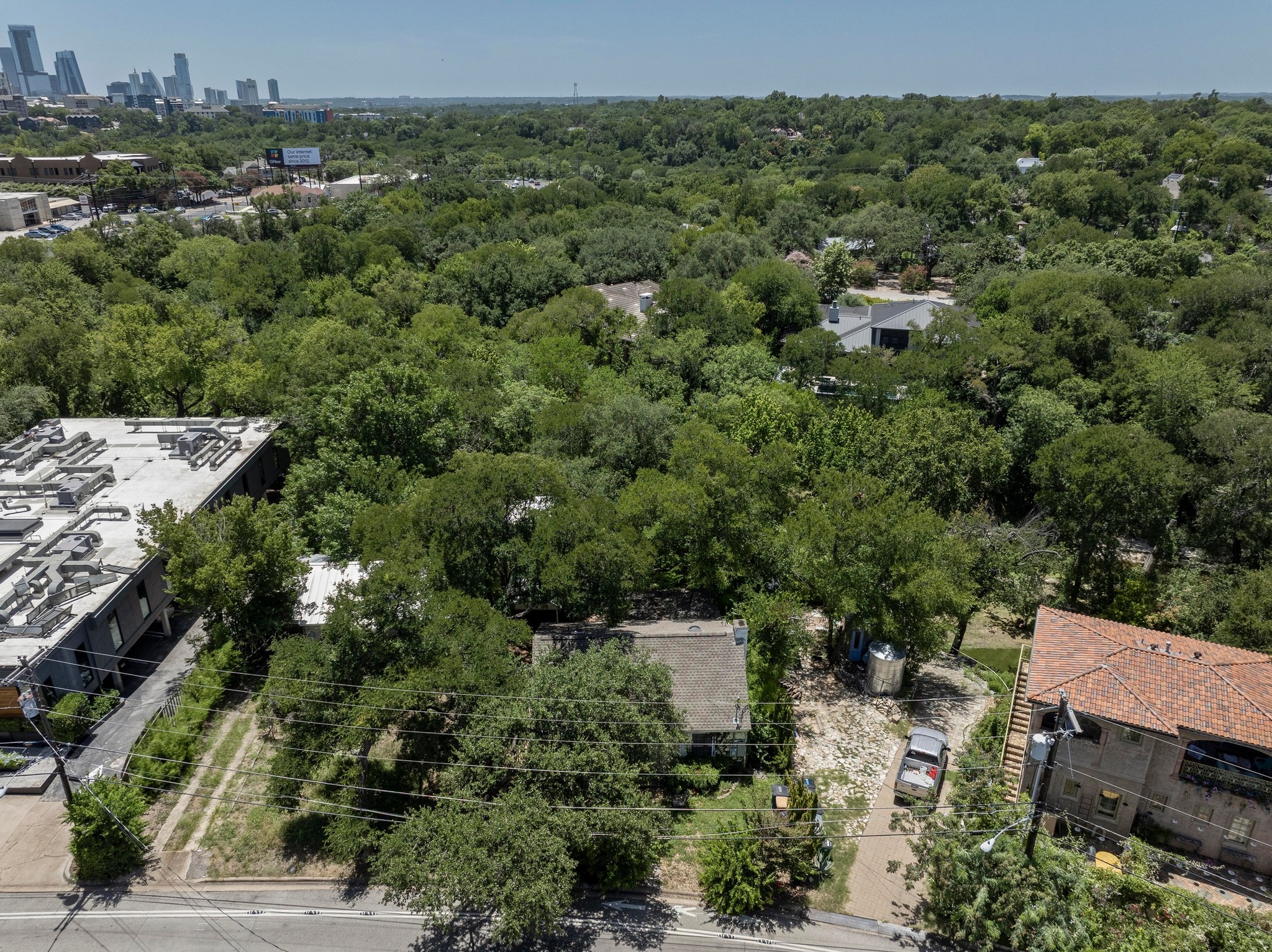main property photo 13