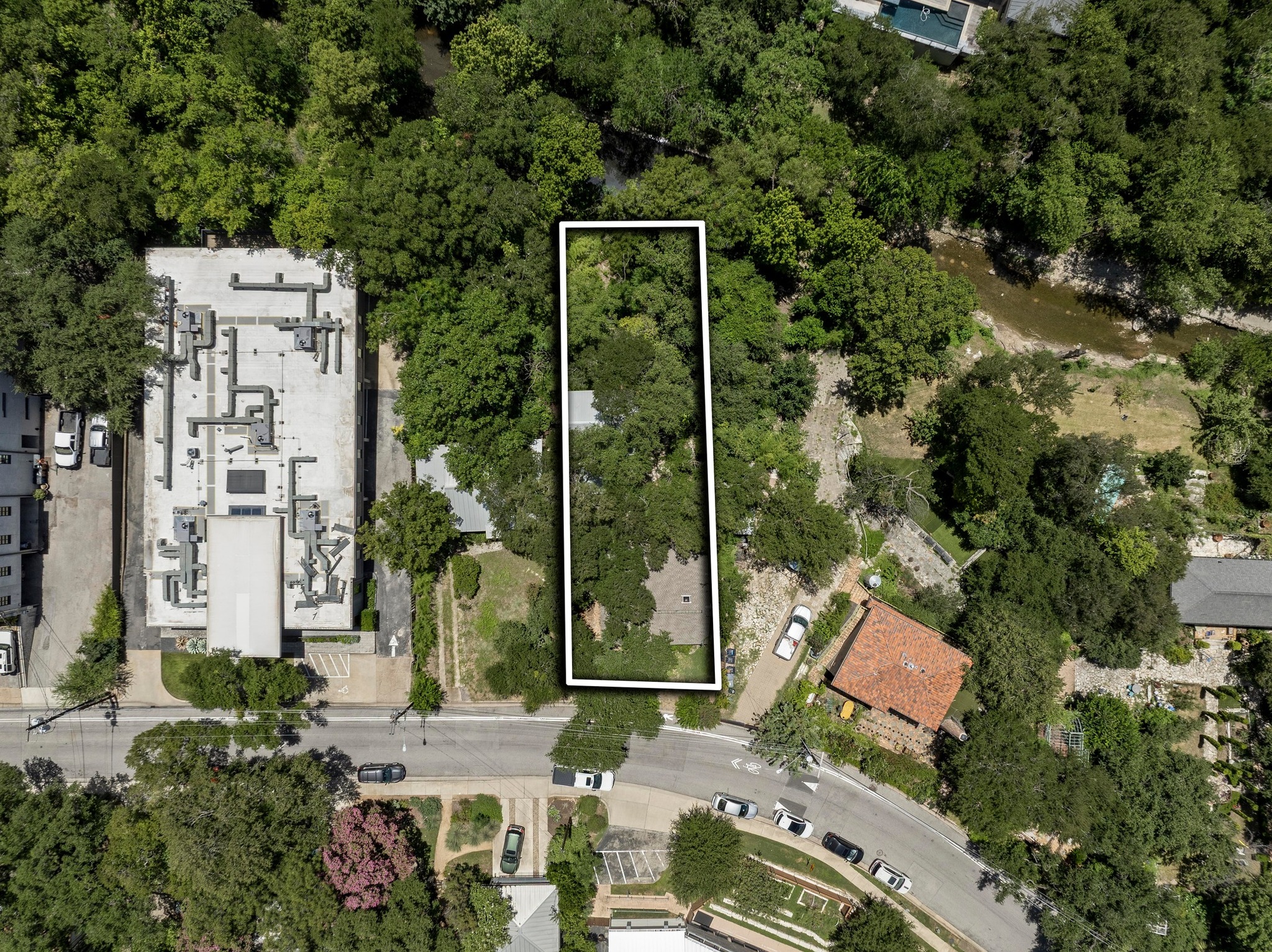 main property photo 19