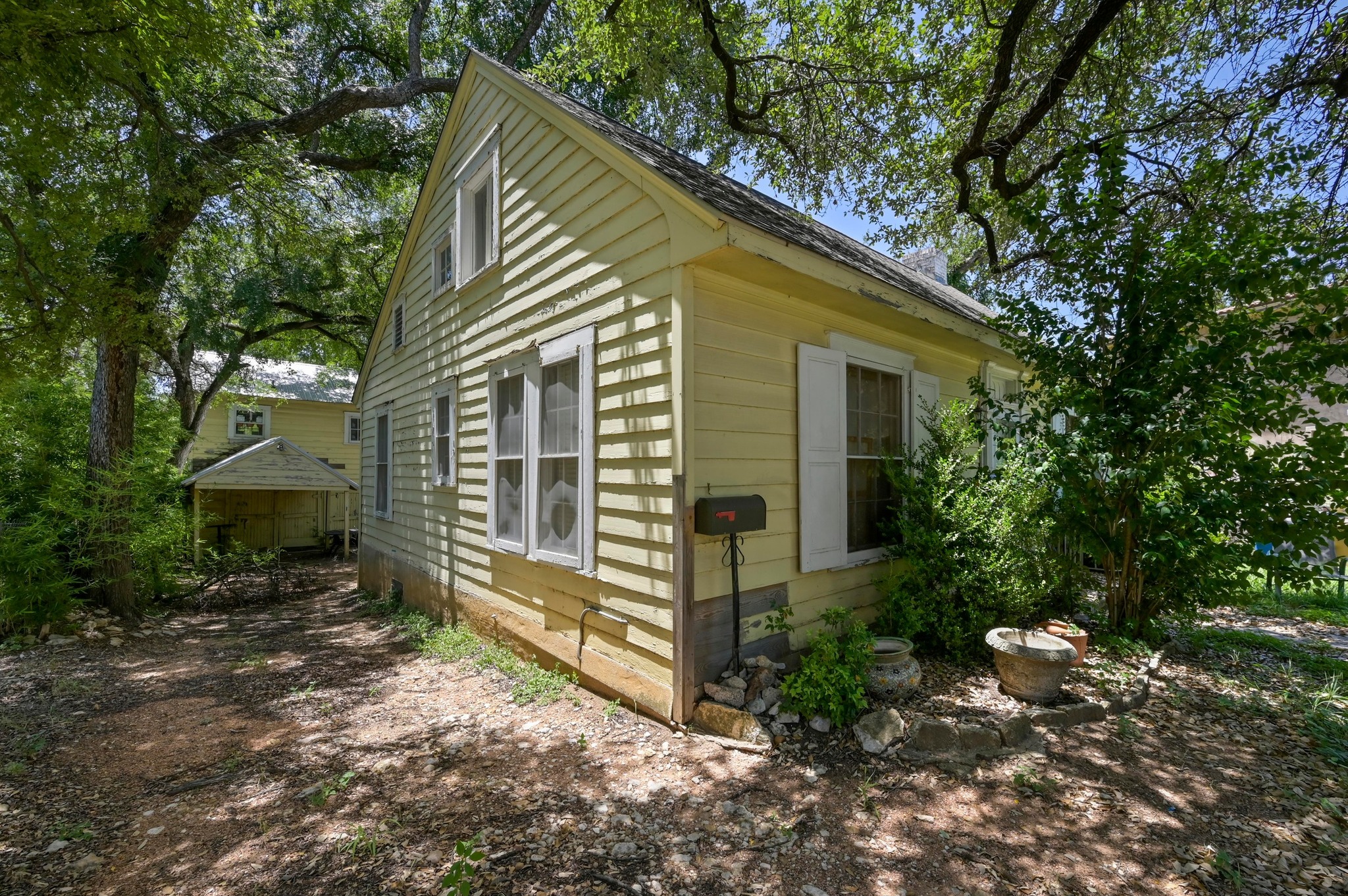 main property photo 5