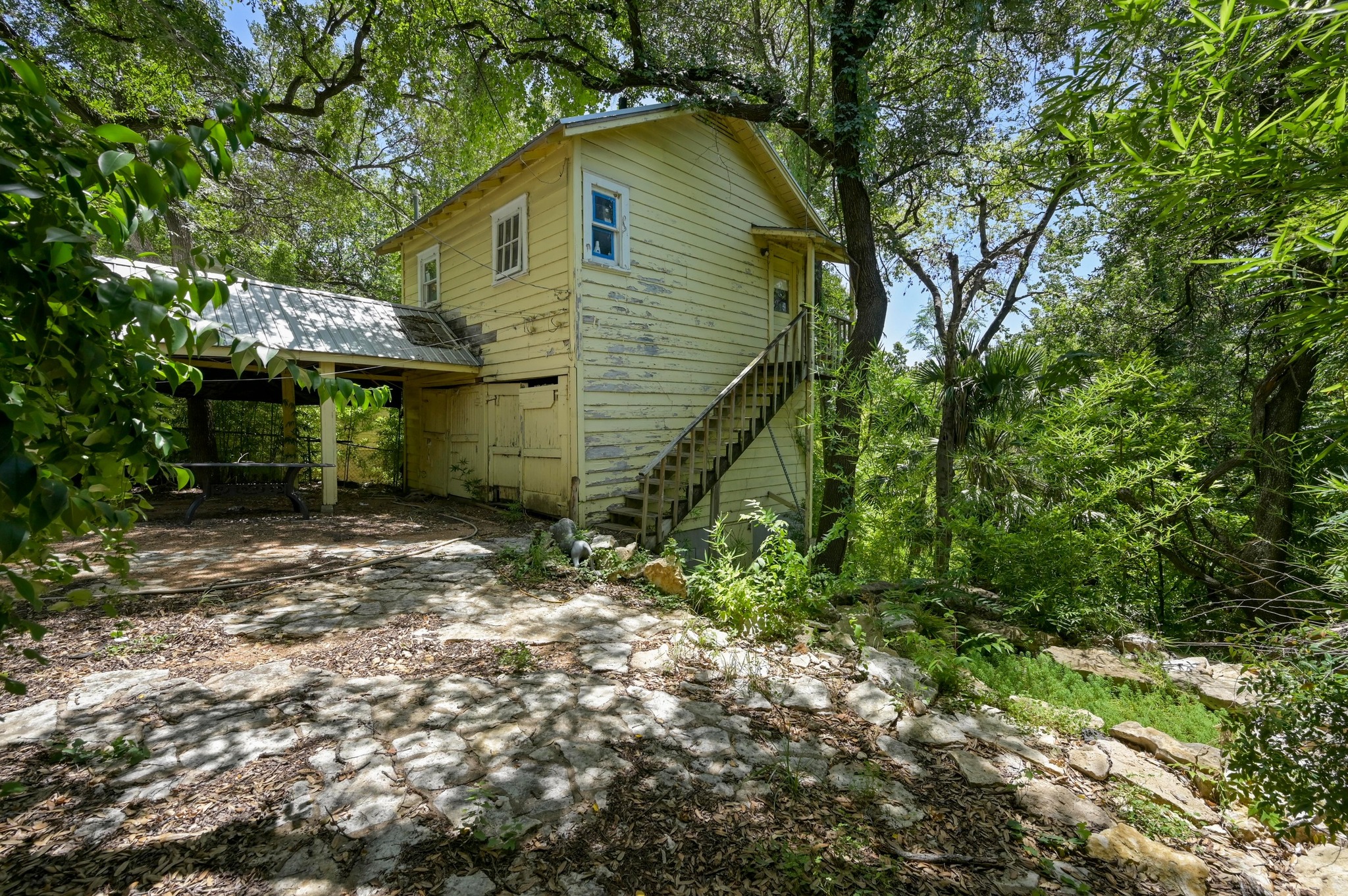 main property photo 8