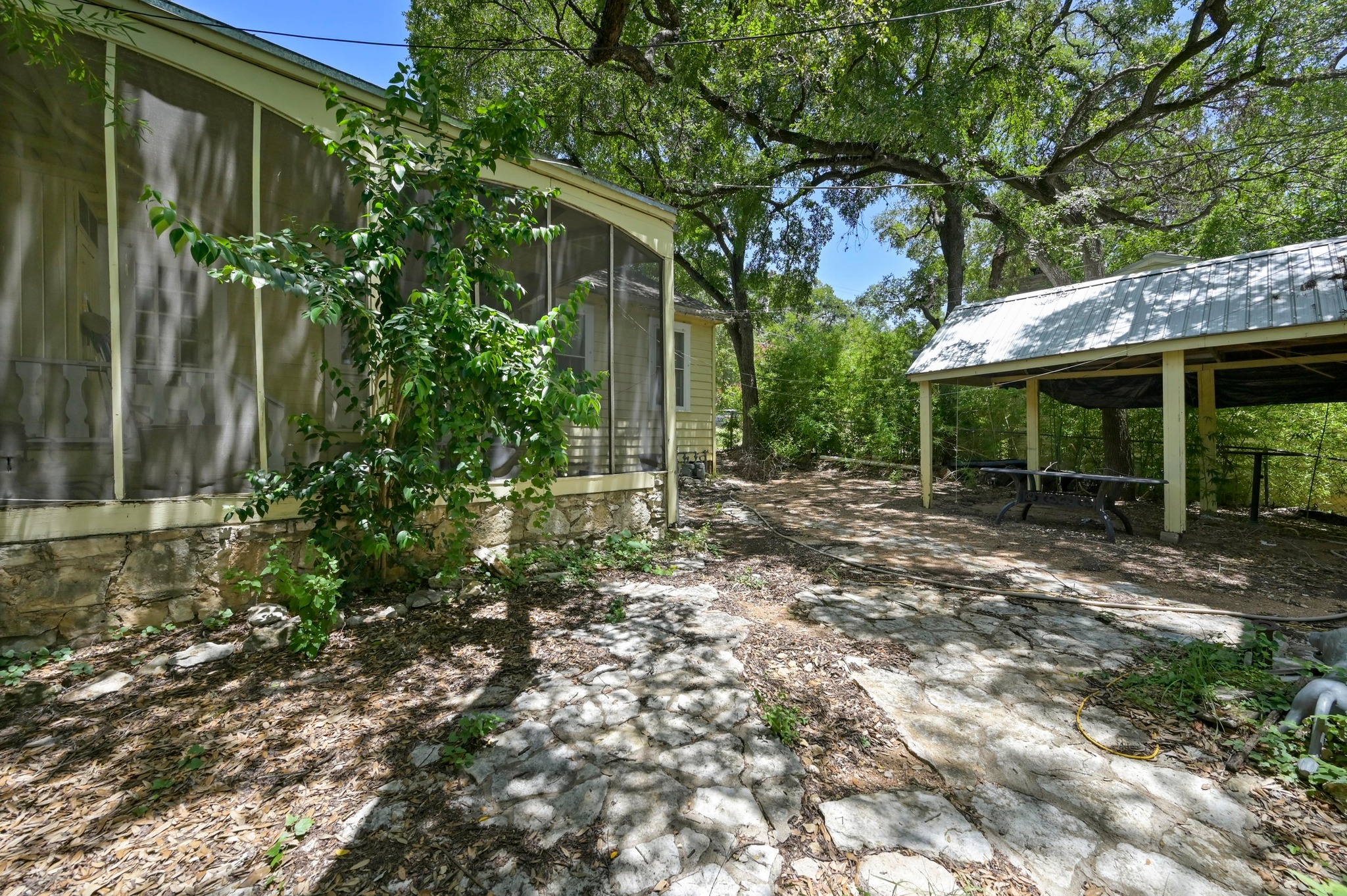 main property photo 9