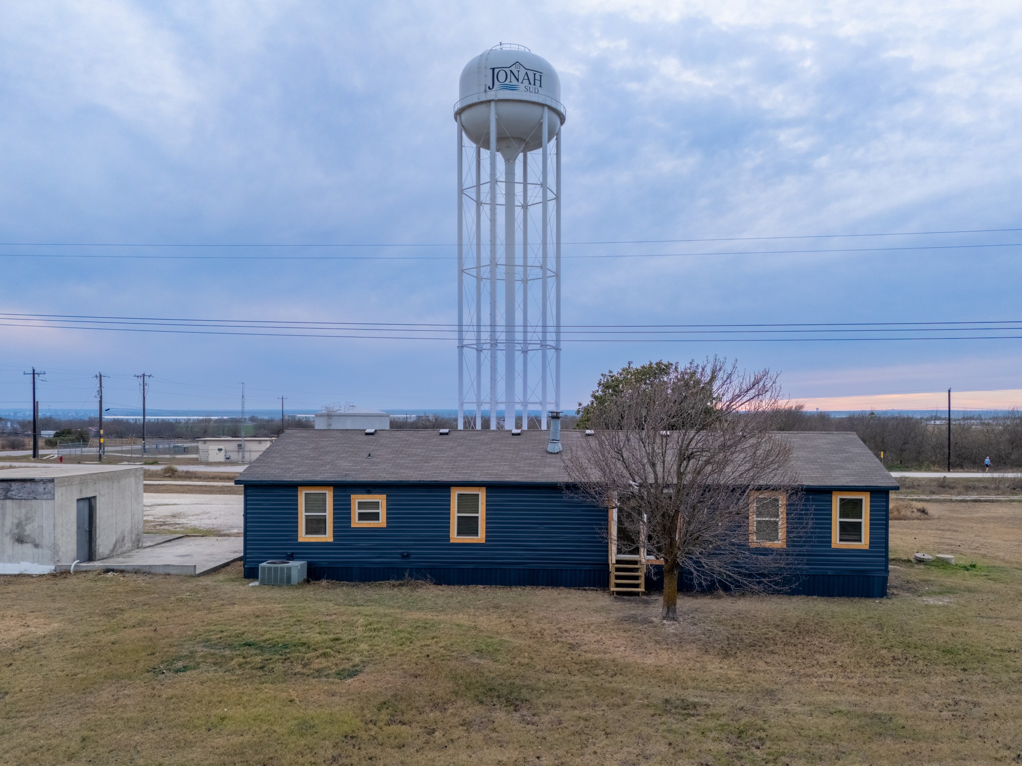 main property photo 8