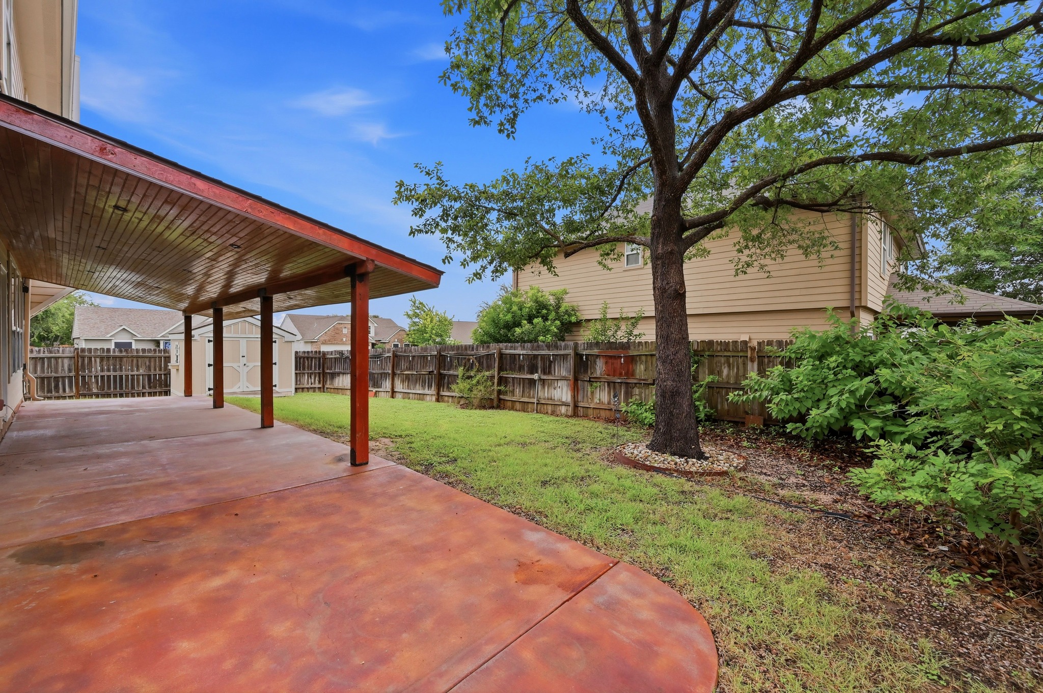 main property photo 33