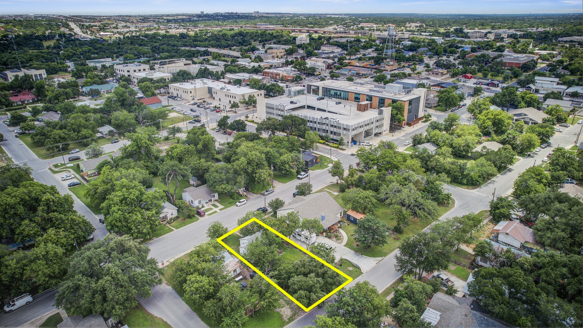 main property photo 10