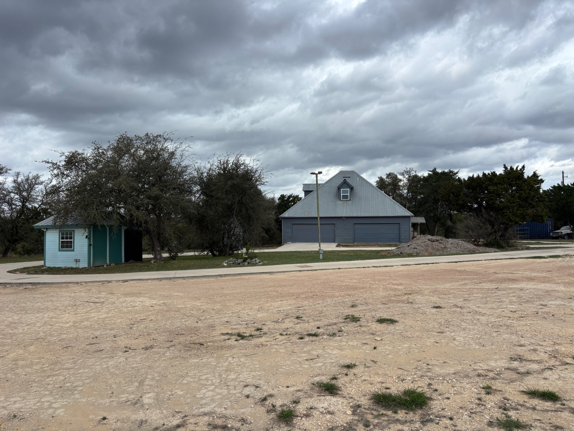 main property photo 20